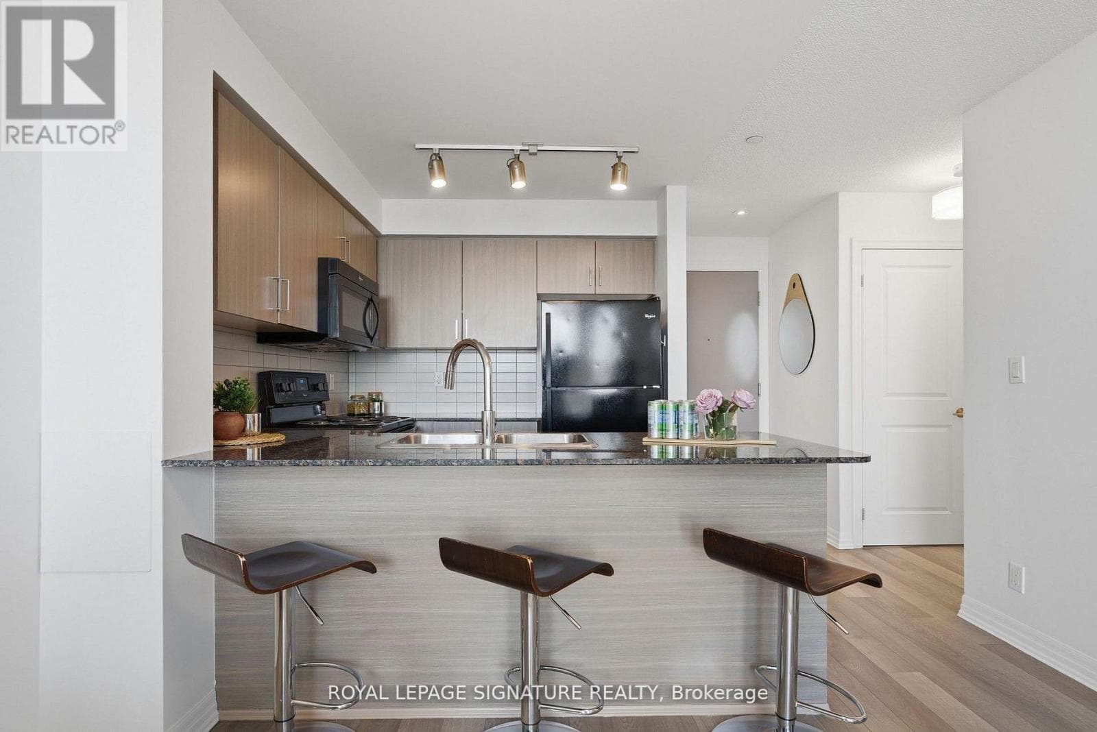 Photo of 1116 - 80 ESTHER LORRIE DRIVE