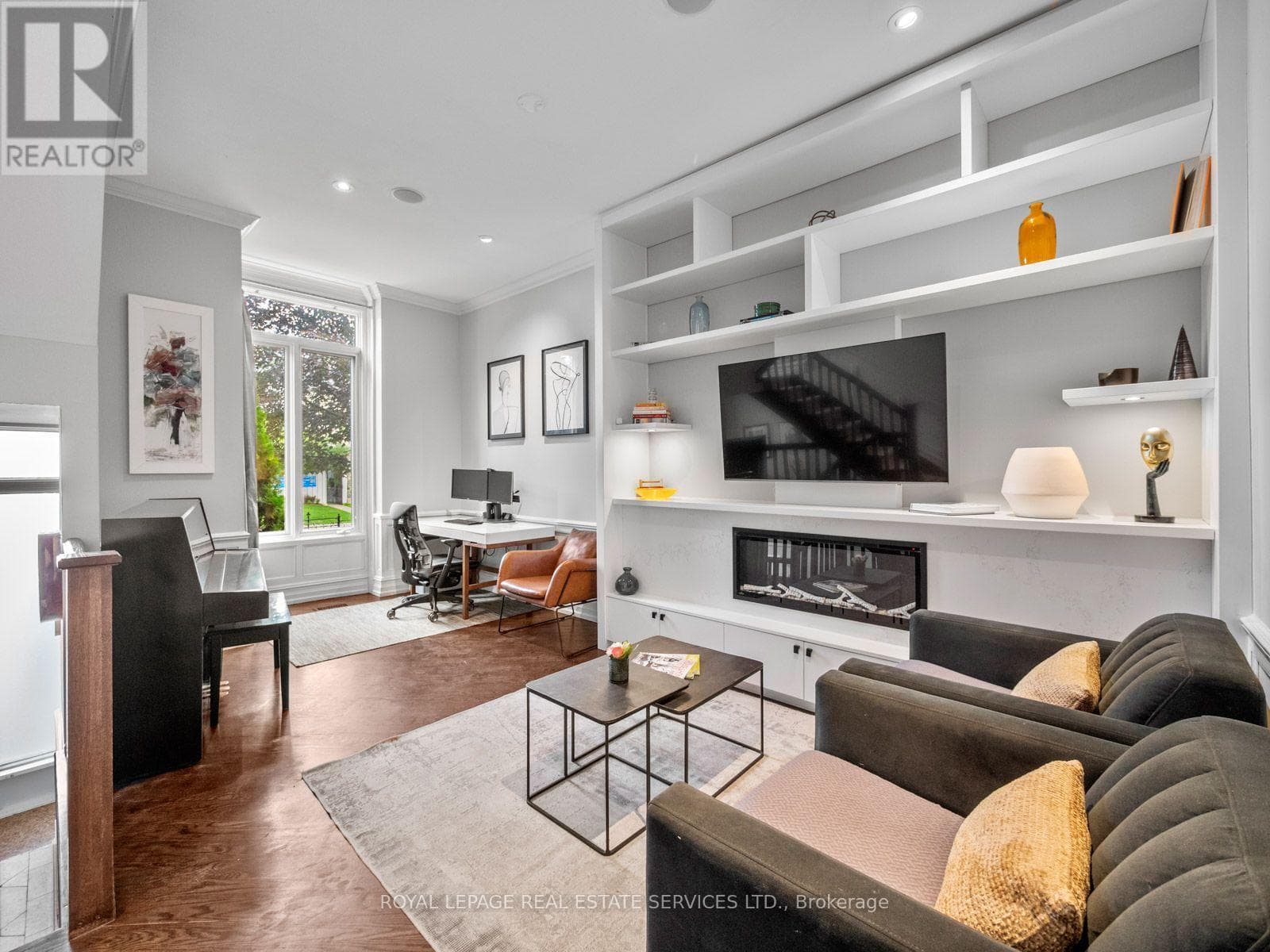 Photo of 4 - 276 SPADINA ROAD