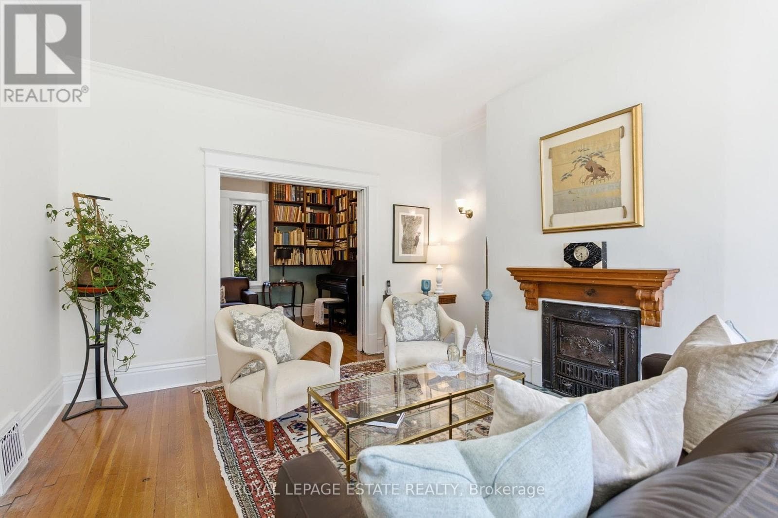 Photo of 14 LYALL AVENUE