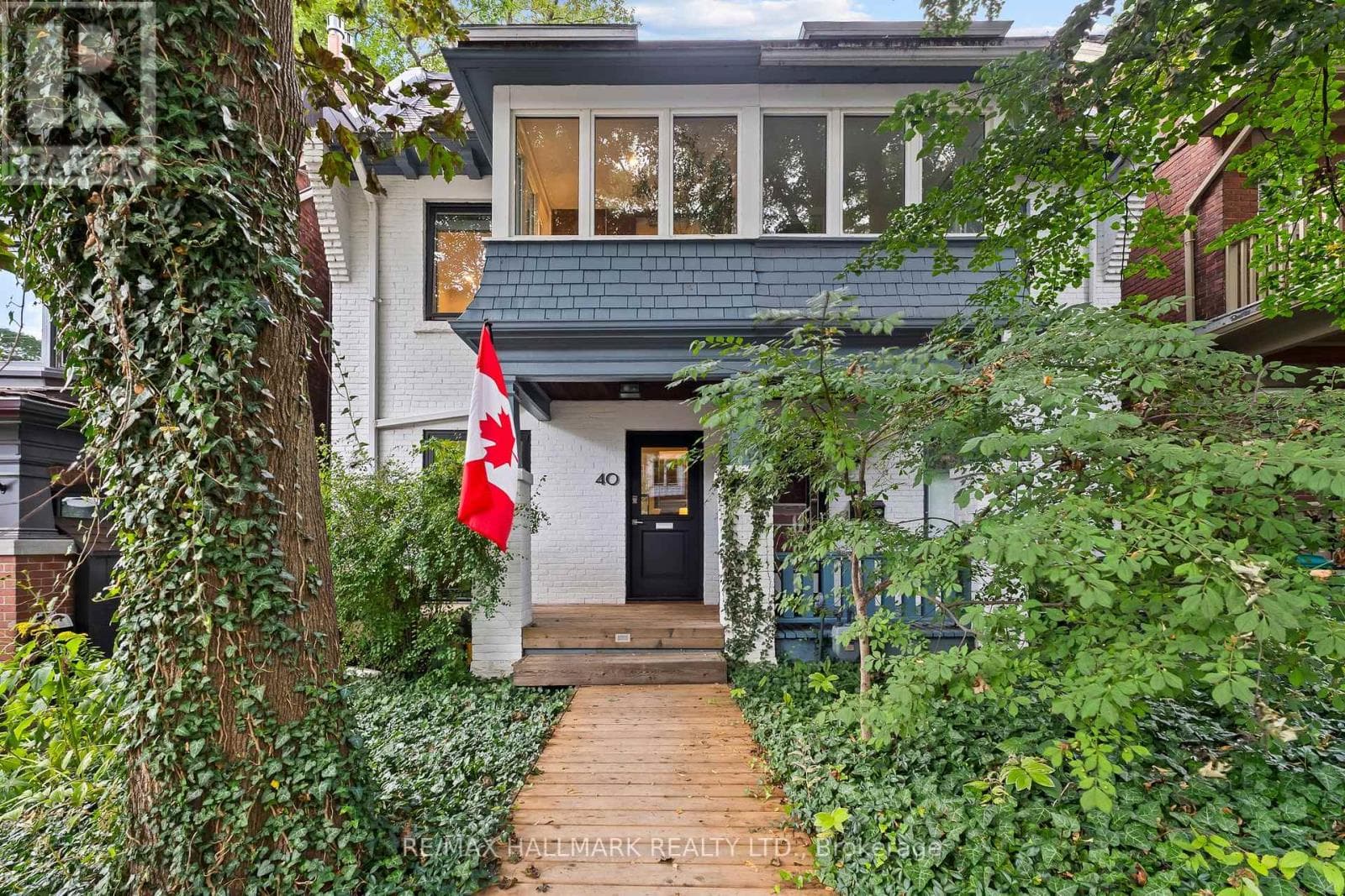 Photo of 40 FERNWOOD PARK AVENUE