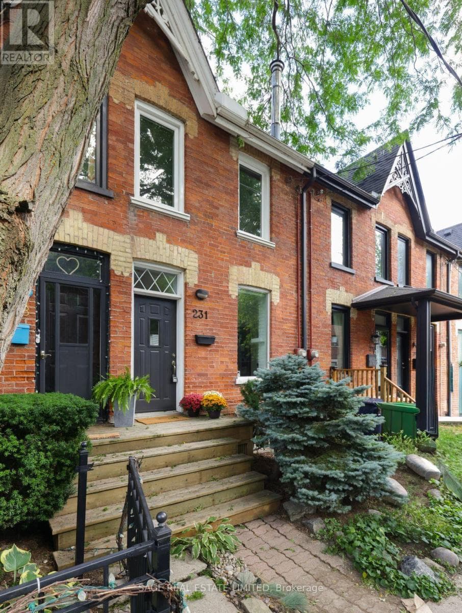 Photo of 231 BOULTON AVENUE