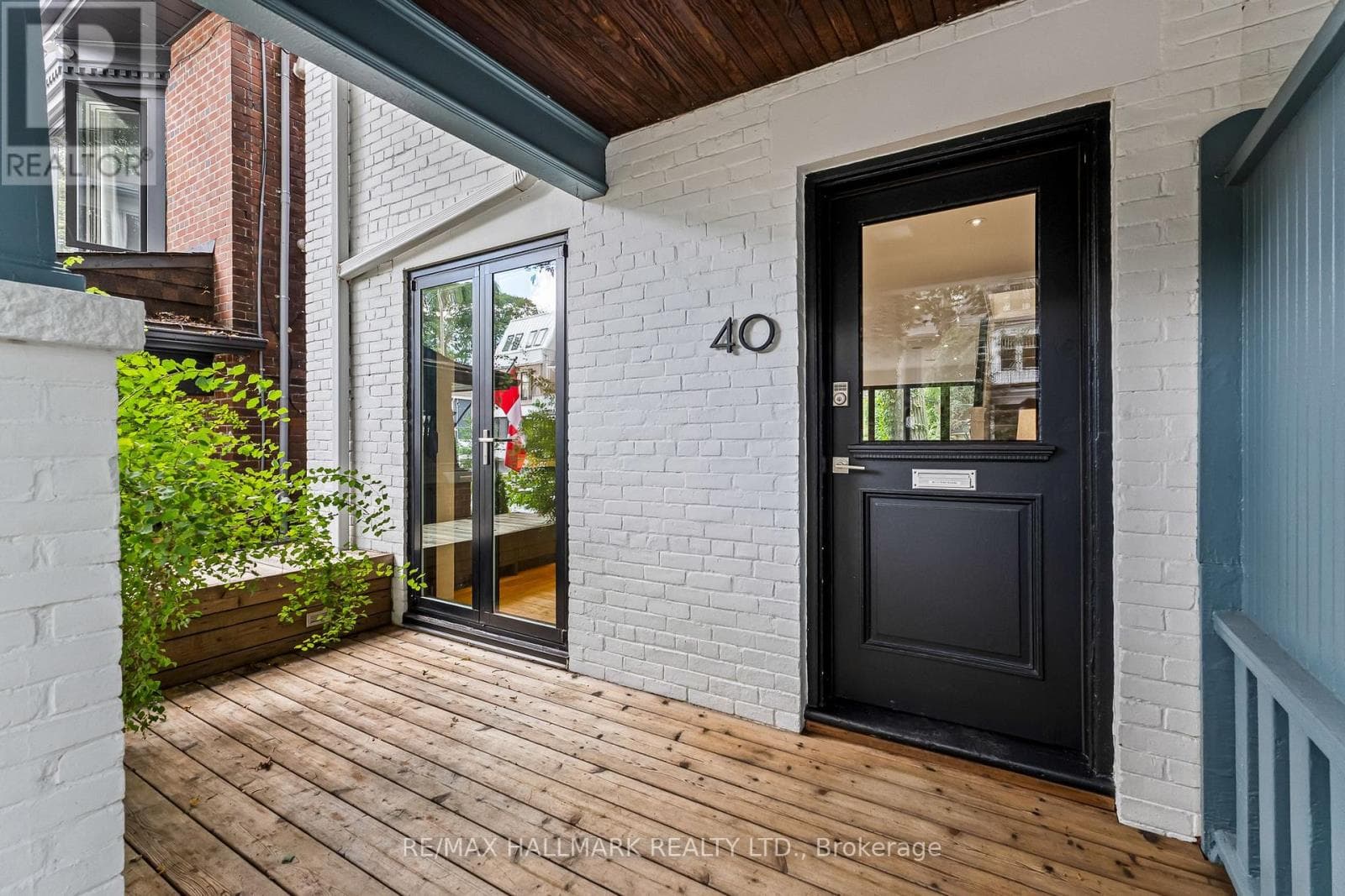 Photo of 40 FERNWOOD PARK AVENUE