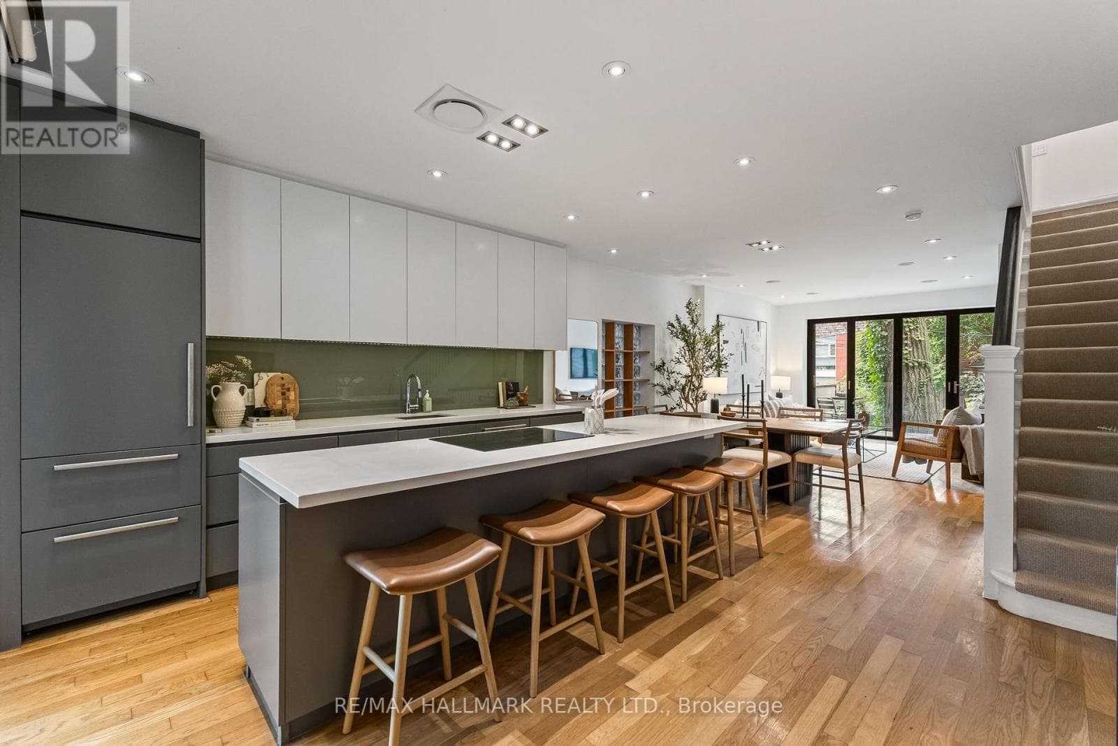 Photo of 40 FERNWOOD PARK AVENUE