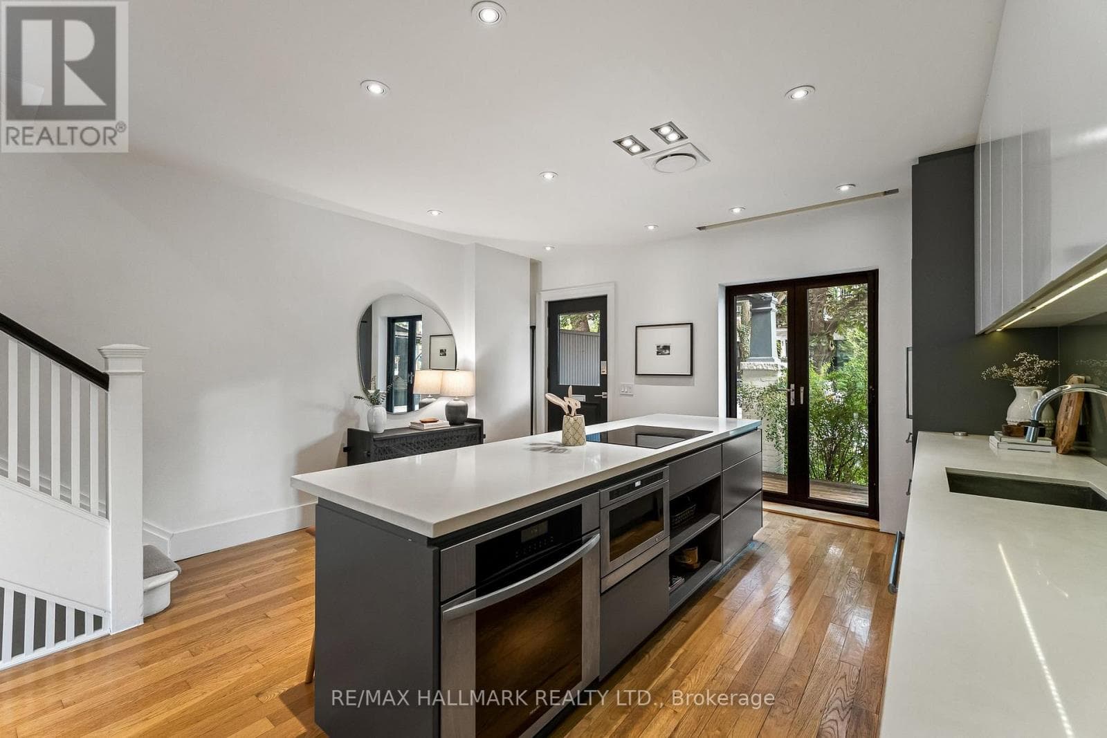 Photo of 40 FERNWOOD PARK AVENUE