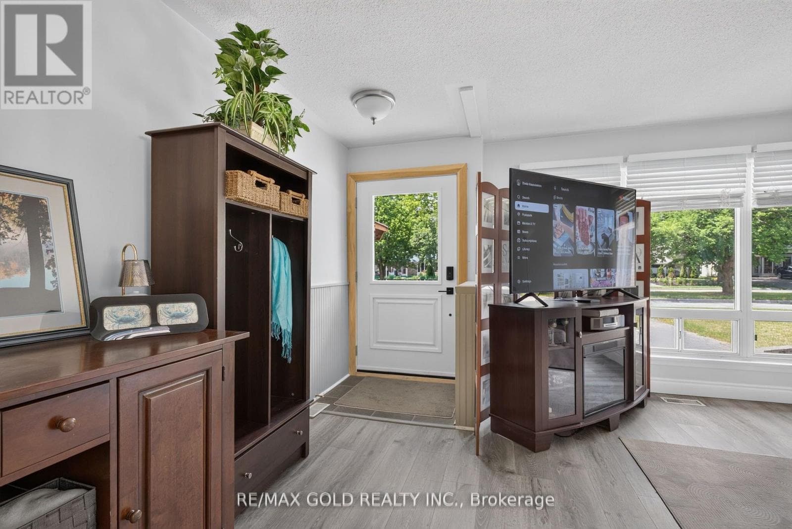 Photo of 182 MCMURCHY AVENUE S