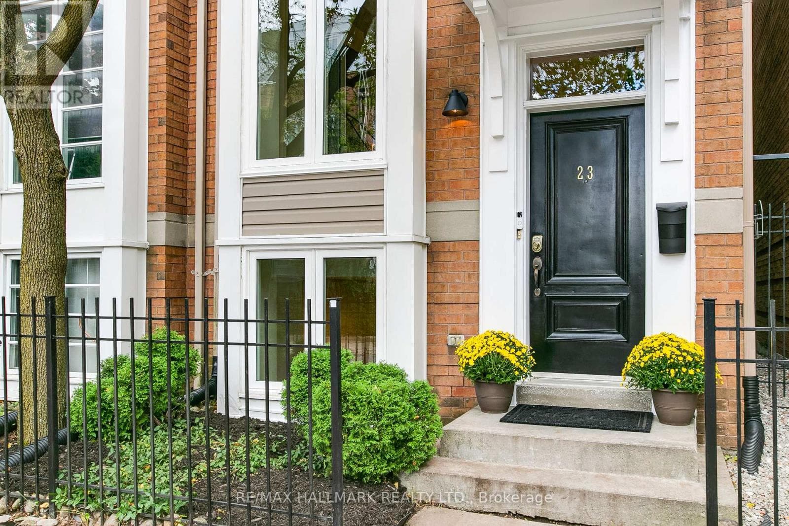 Photo of 23 MACPHAIL AVENUE