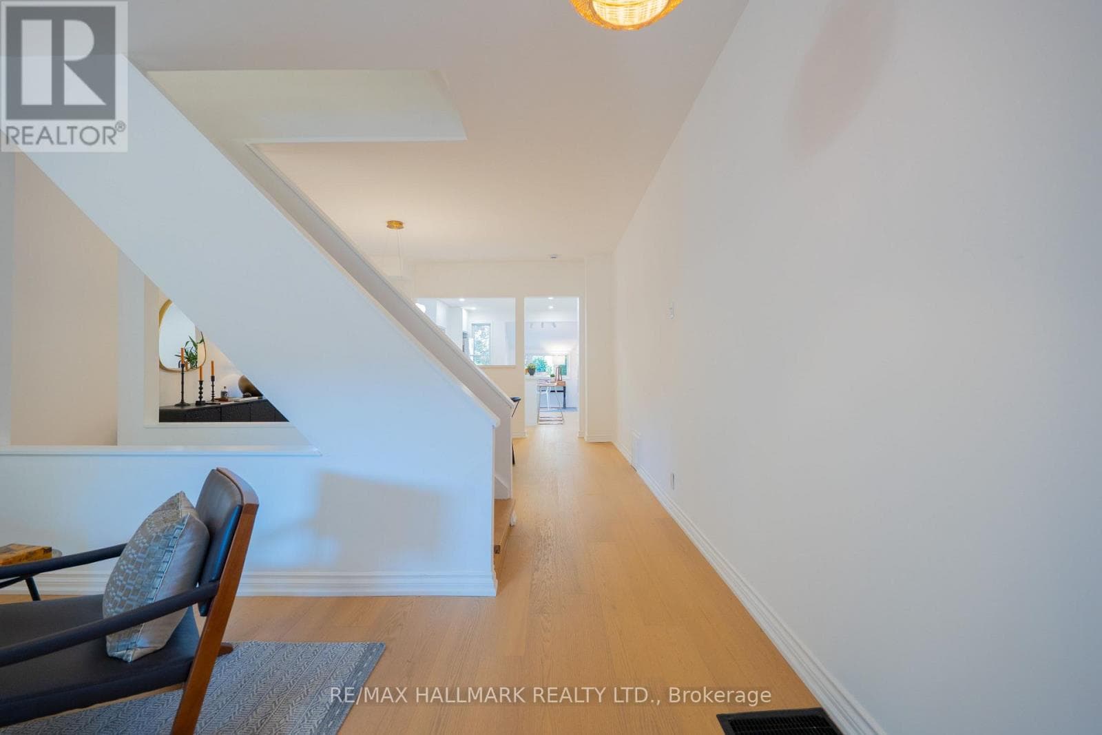 Photo of 592 LOGAN AVENUE