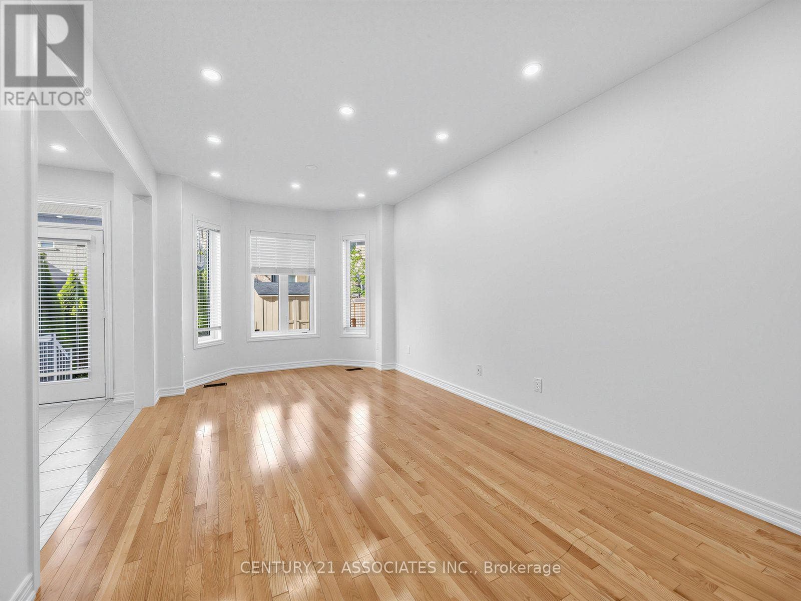 Photo of 28 YELLOW SORREL ROAD