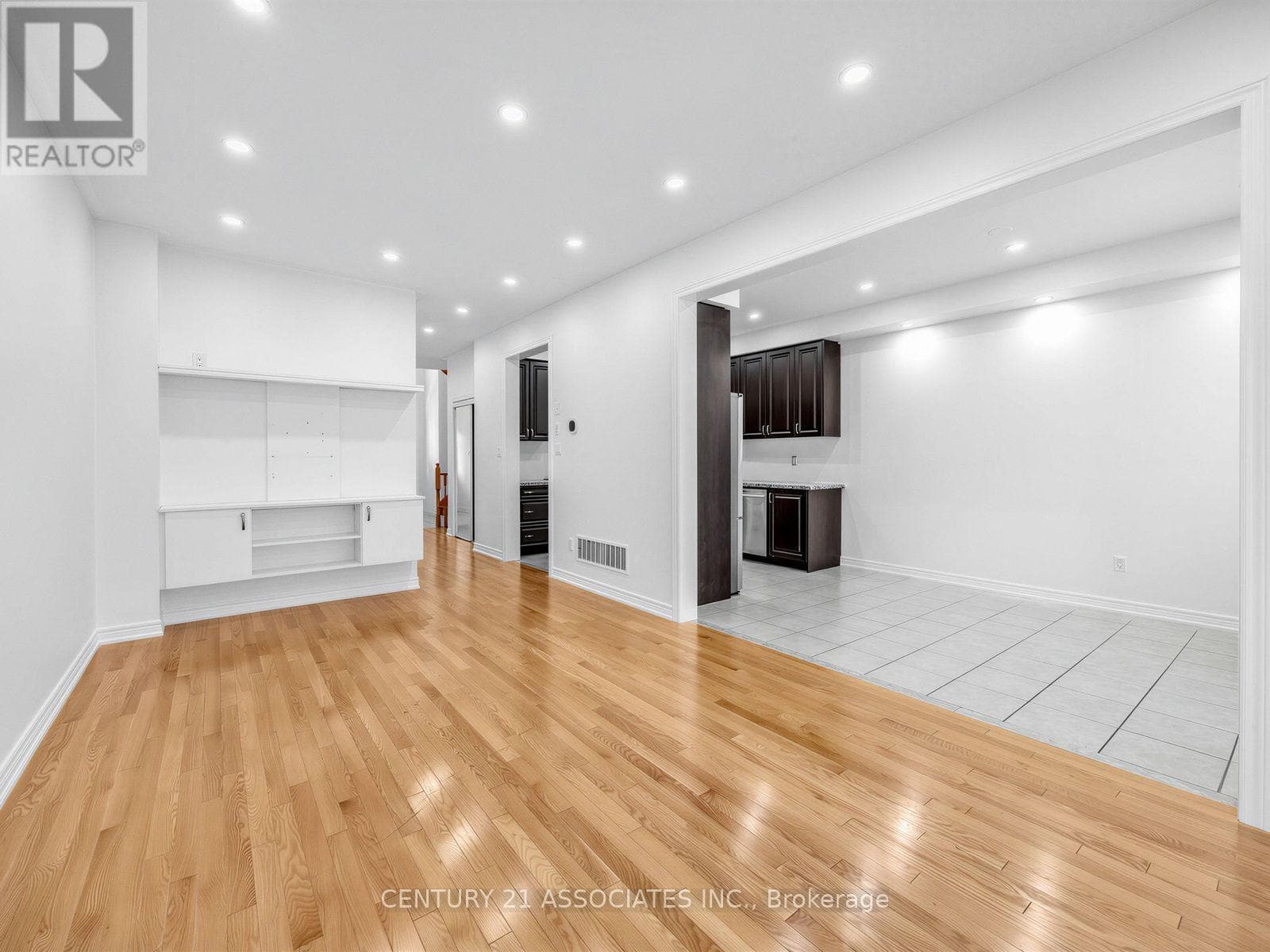 Photo of 28 YELLOW SORREL ROAD