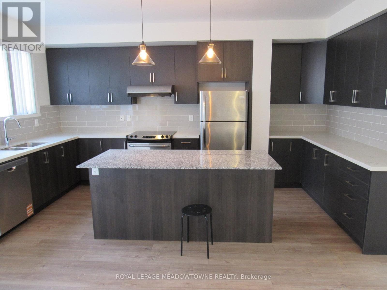 Photo of 3129 ERNEST APPELBE BOULEVARD