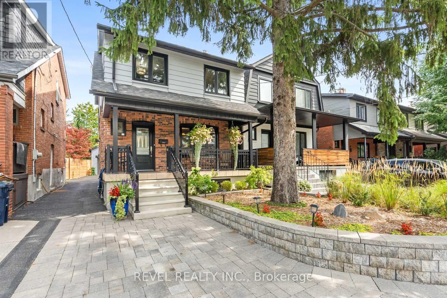Photo of 165 NORTHCLIFFE BOULEVARD