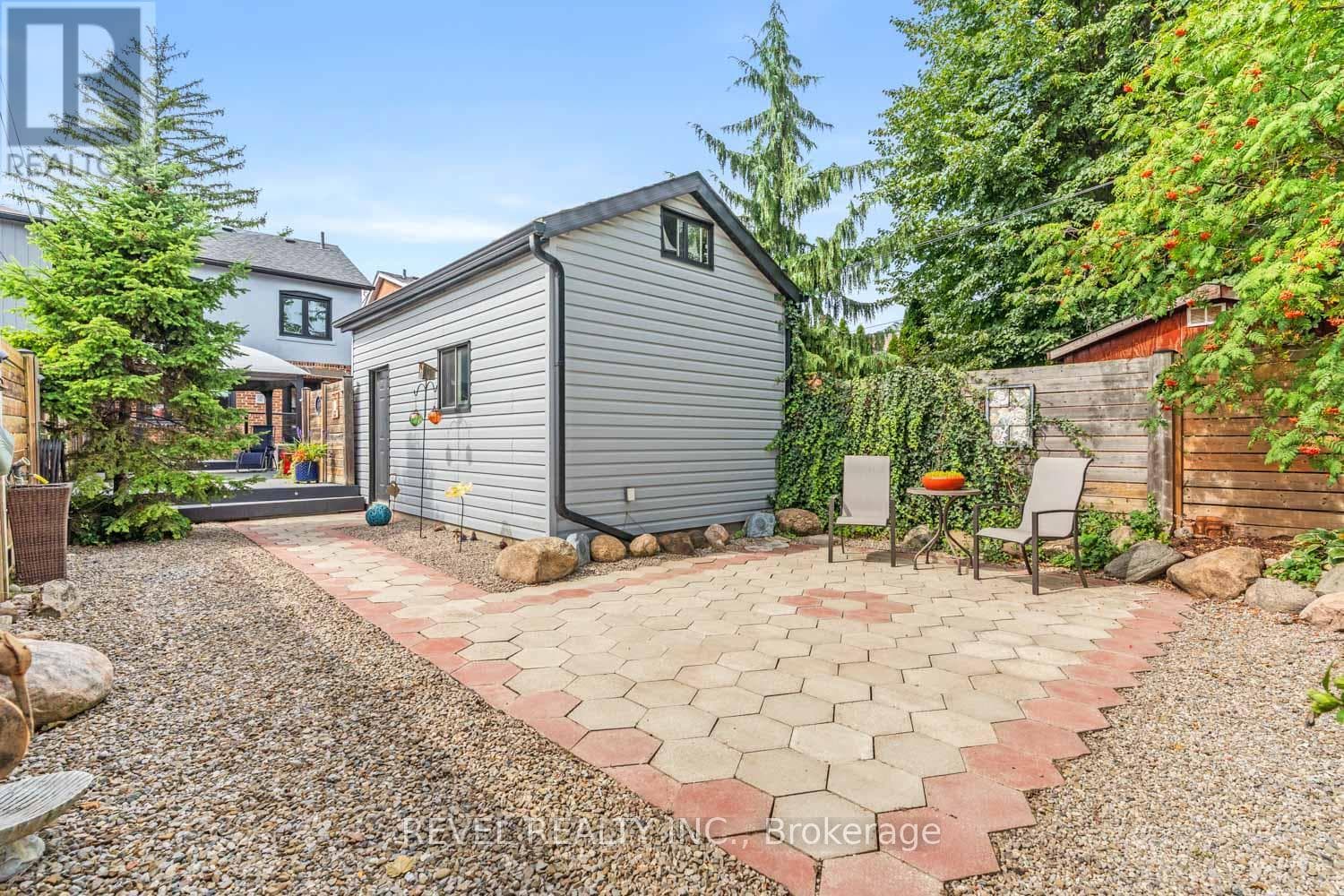 Photo of 165 NORTHCLIFFE BOULEVARD