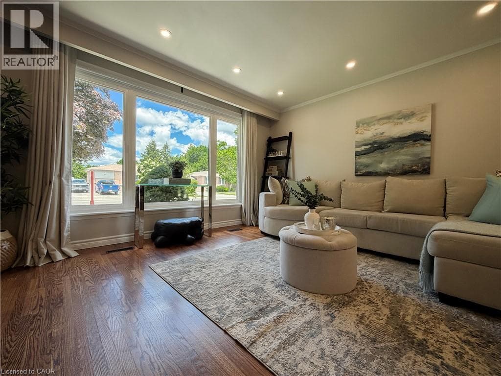Photo of 238 LAURIER Avenue