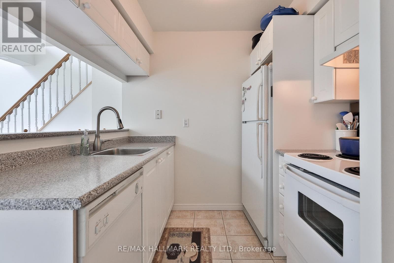 Photo of 528 - 109 FRONT STREET E