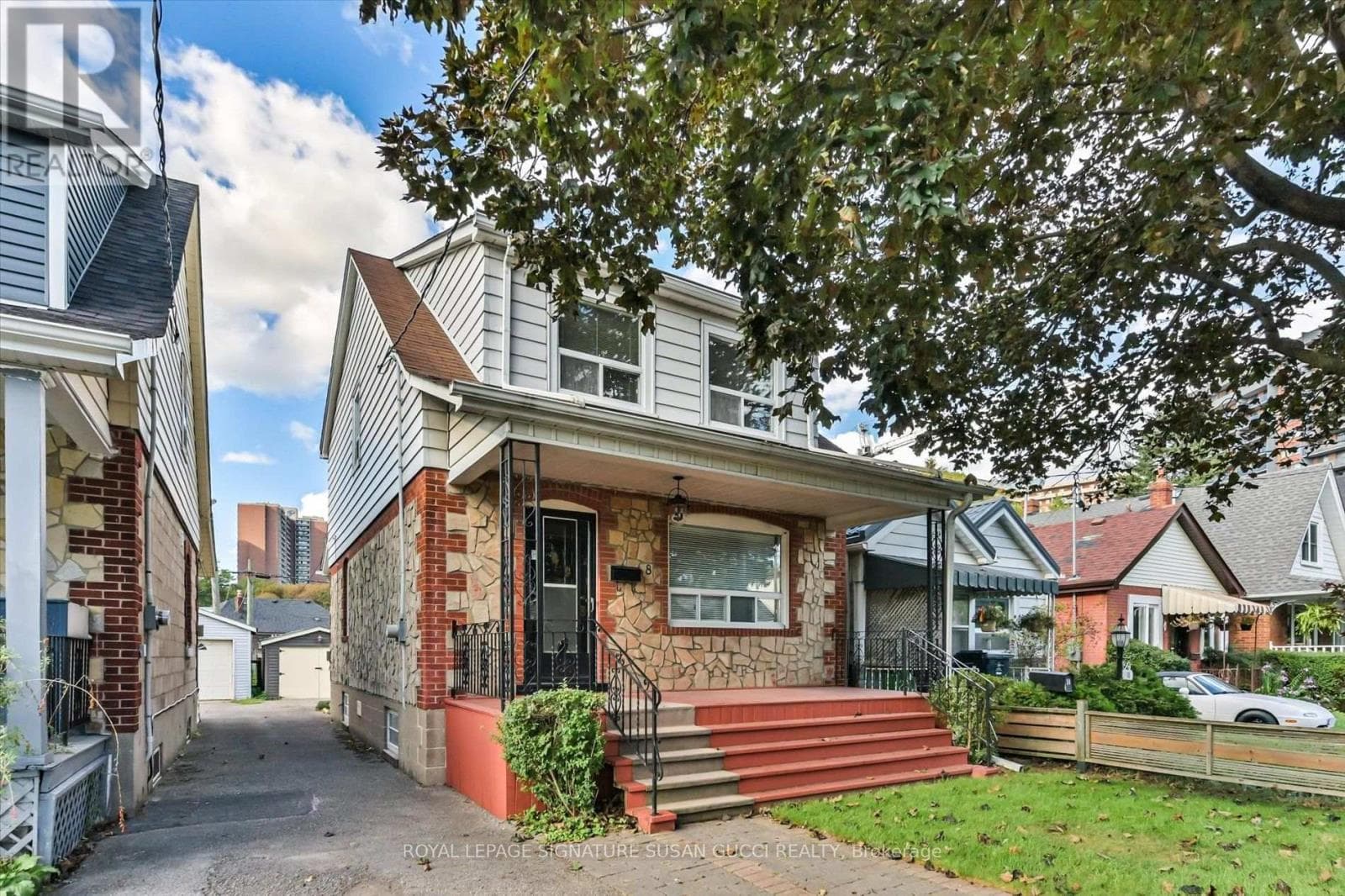 Photo of 8 SUTHERLAND AVENUE