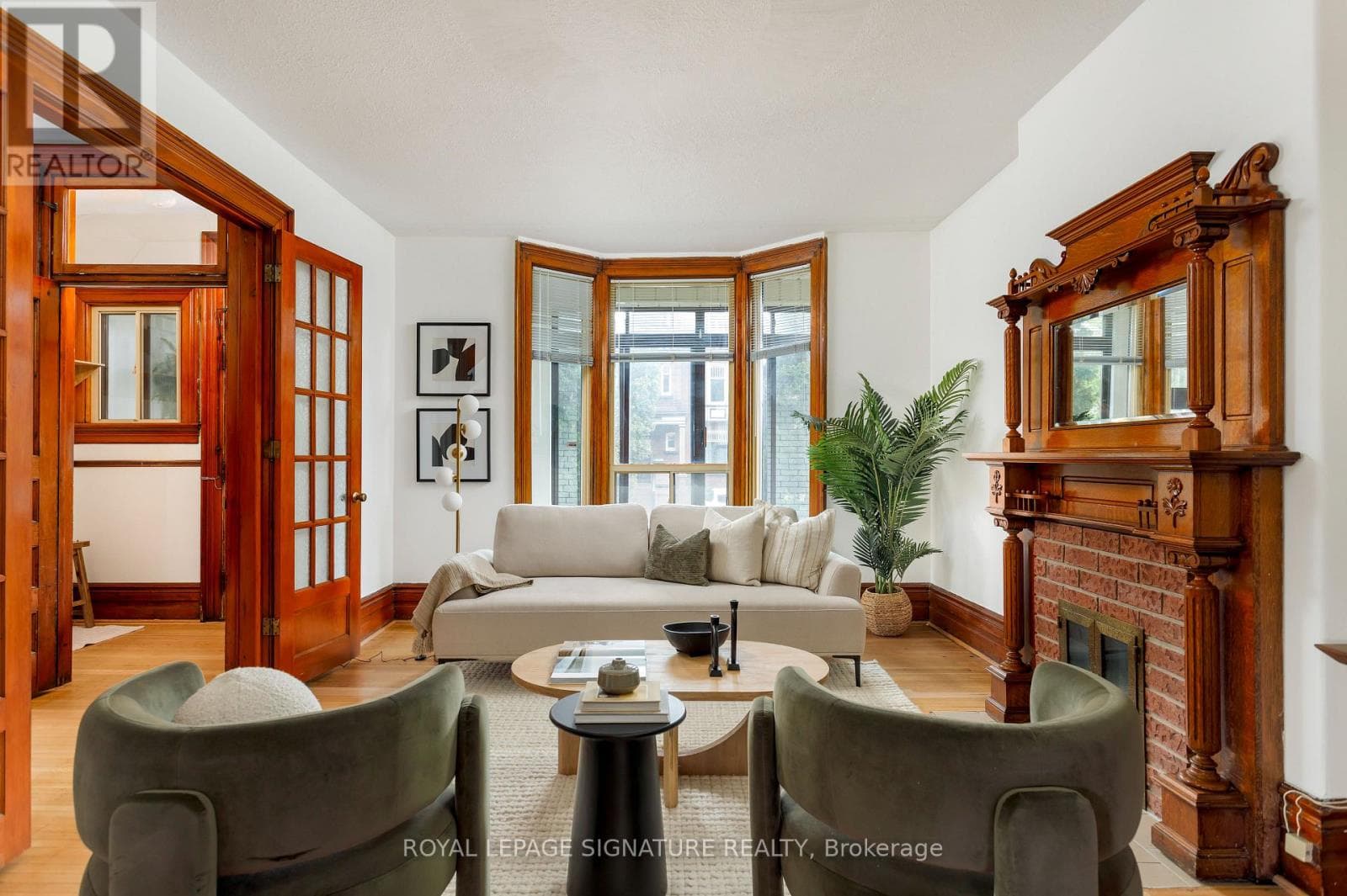 Photo of 36 COWAN AVENUE