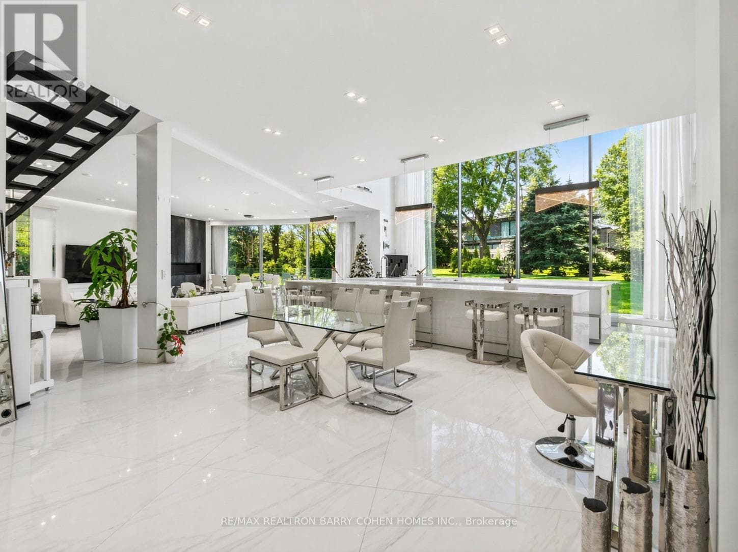 Photo of 8 CADMUS ROAD