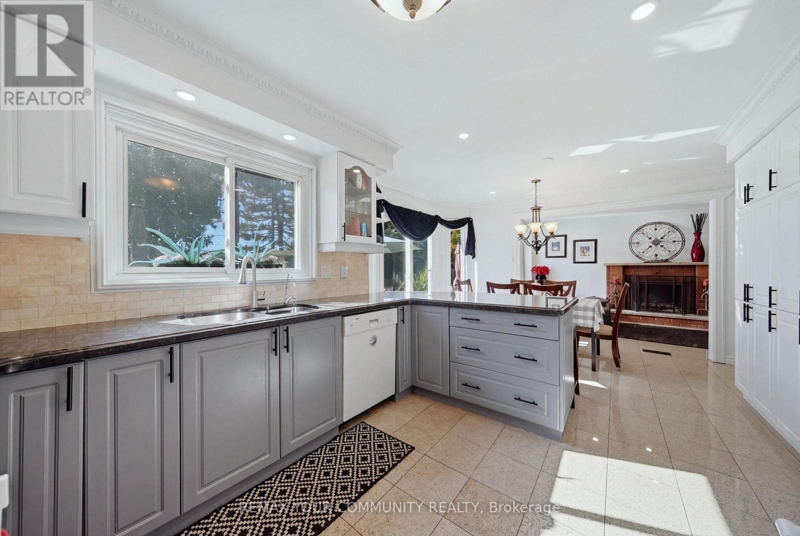 Photo of 44 CANDY CRESCENT W