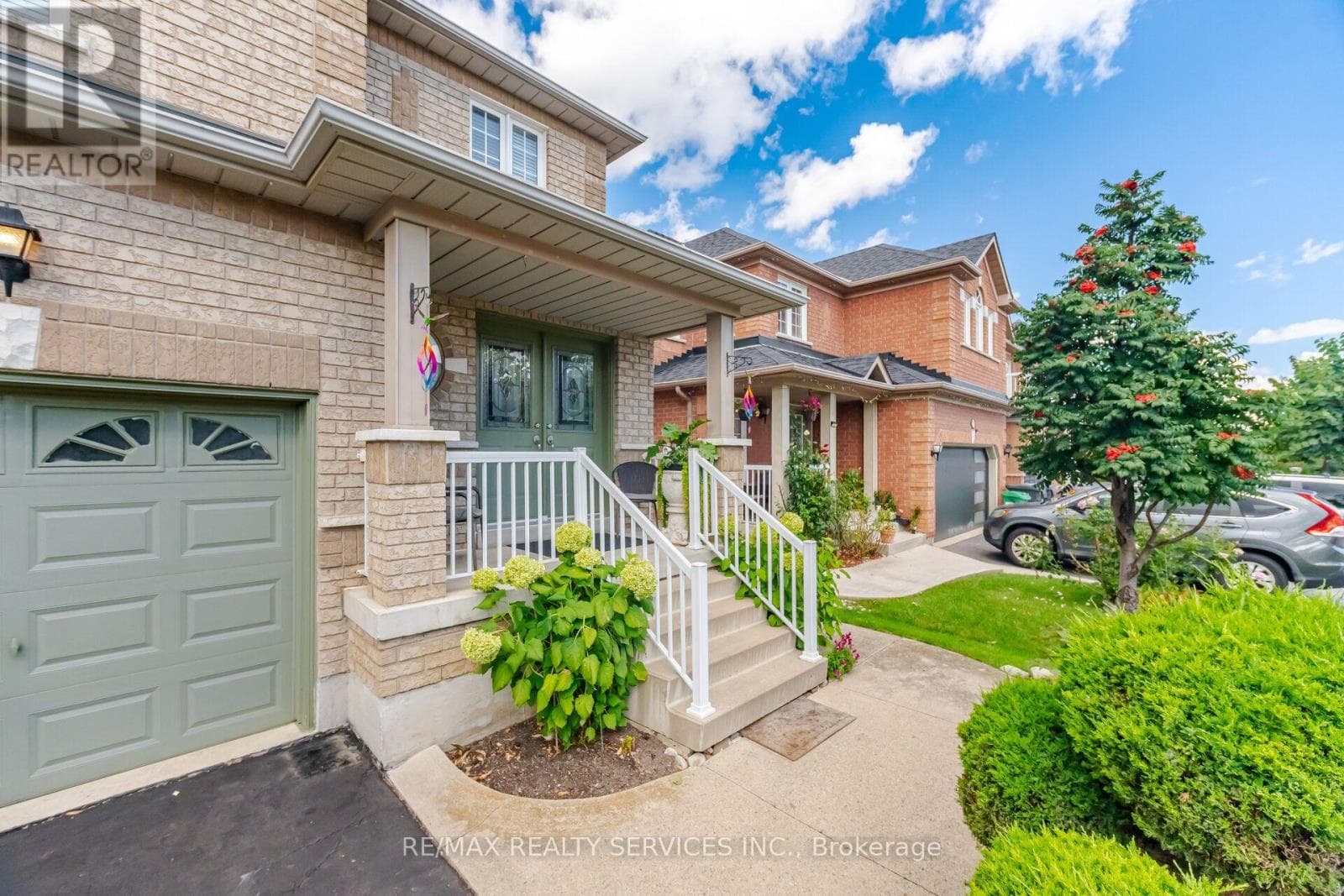 Photo of 30 MAPLE BEACH CRESCENT