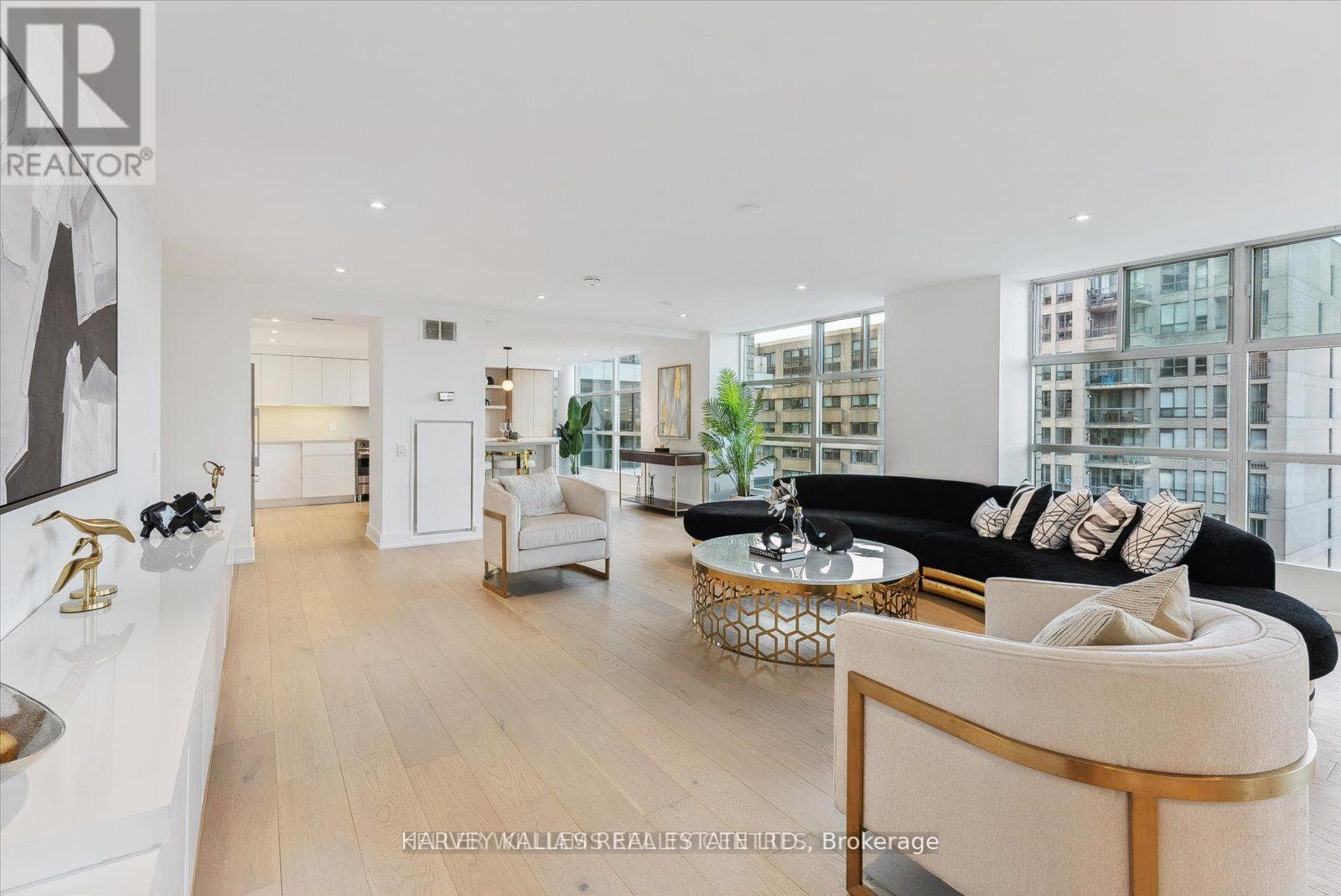 Photo of PH03 - 409 BLOOR STREET W