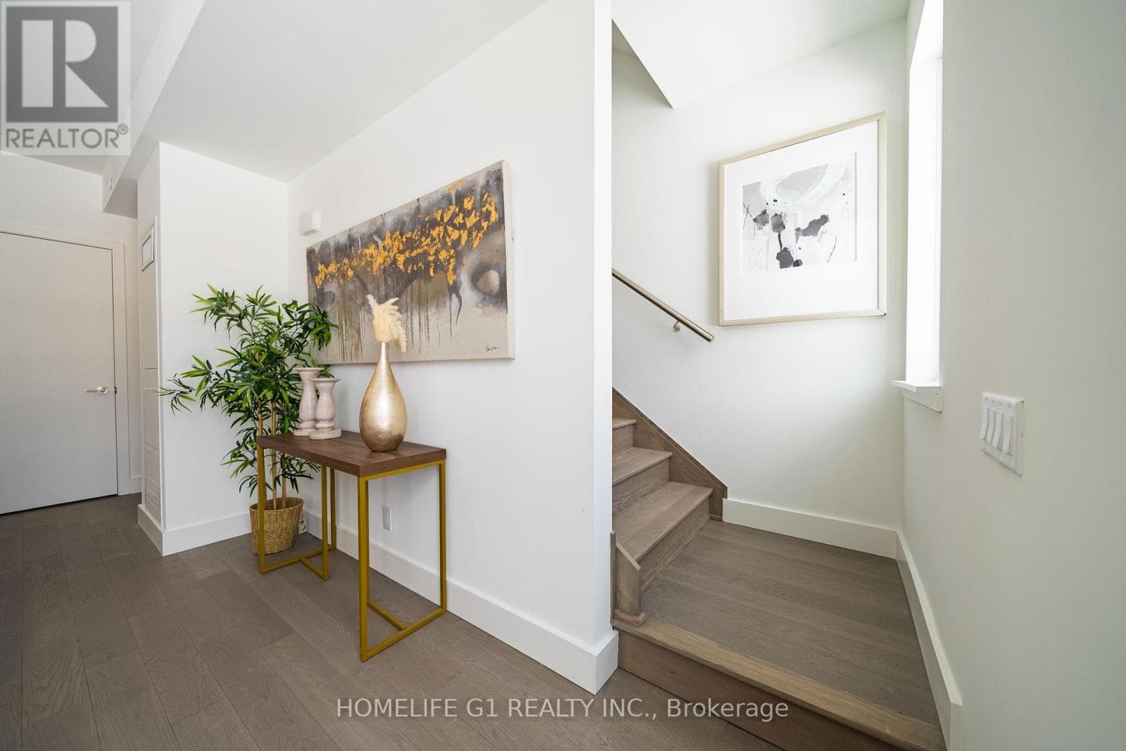 Photo of 116 - 6 GREENBRIAR ROAD