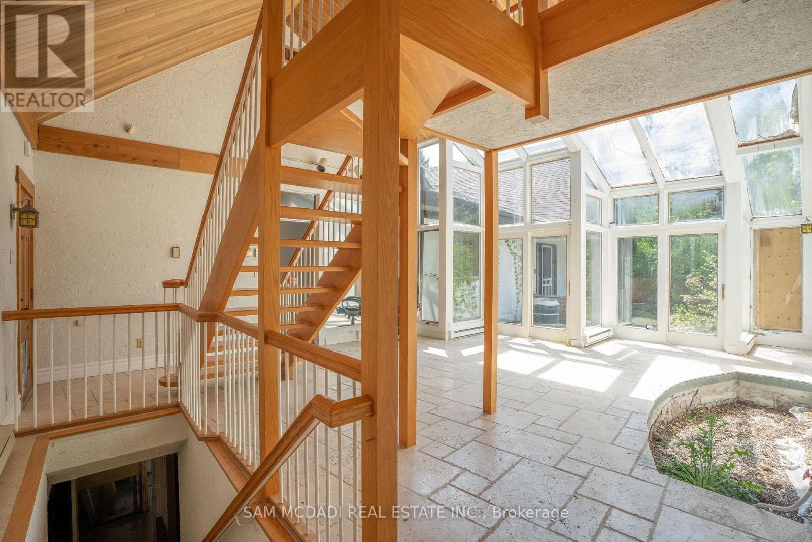 Photo of 1588 WATERSEDGE ROAD
