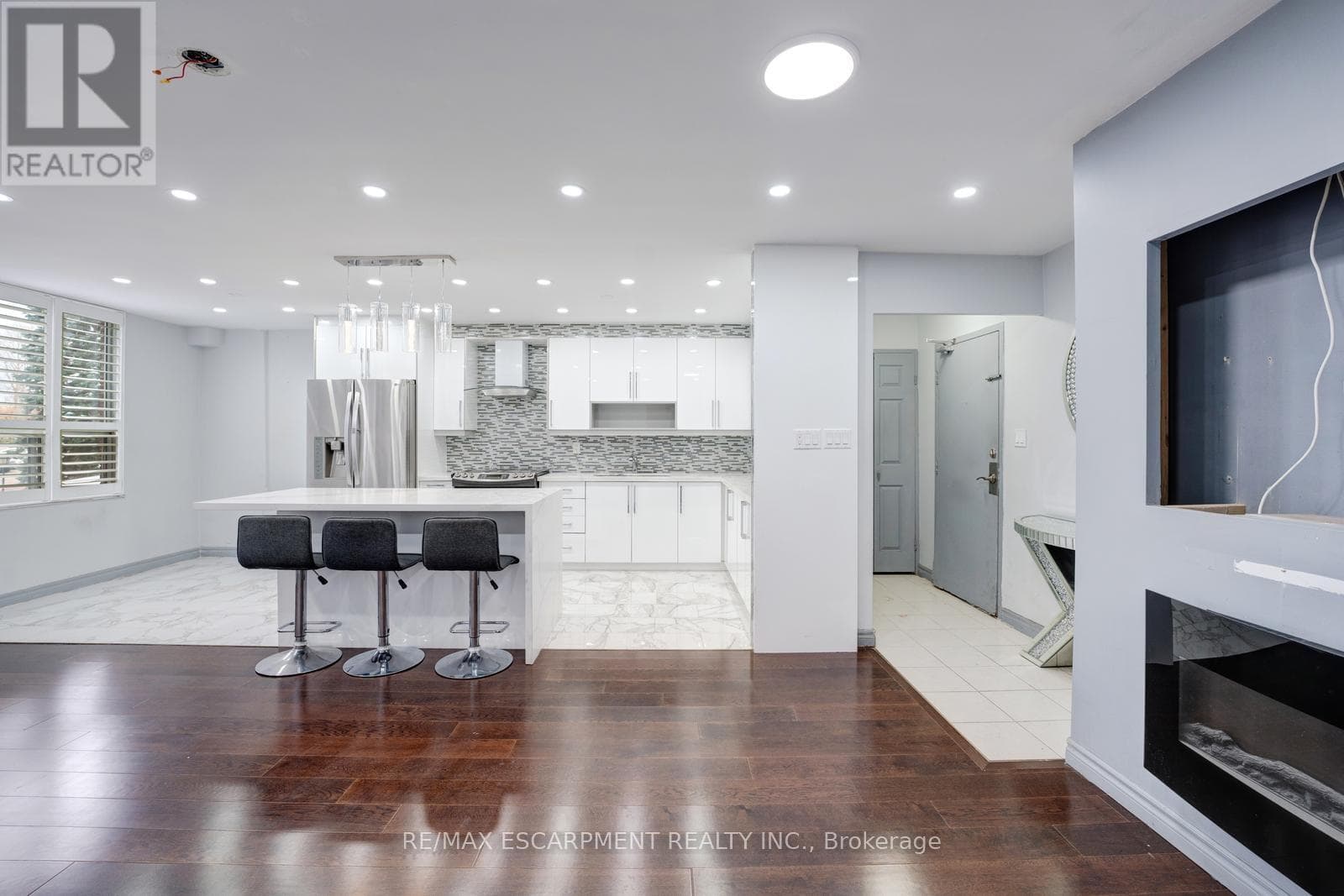 Photo of 206 - 10 EDGECLIFF GOLFWAY