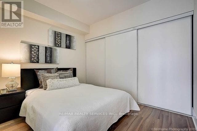 Photo of 1608 - 300 FRONT STREET W