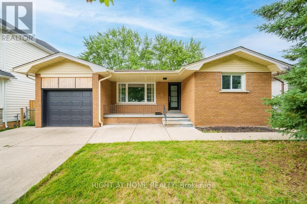 Photo of 662 MONTEGO CRESCENT