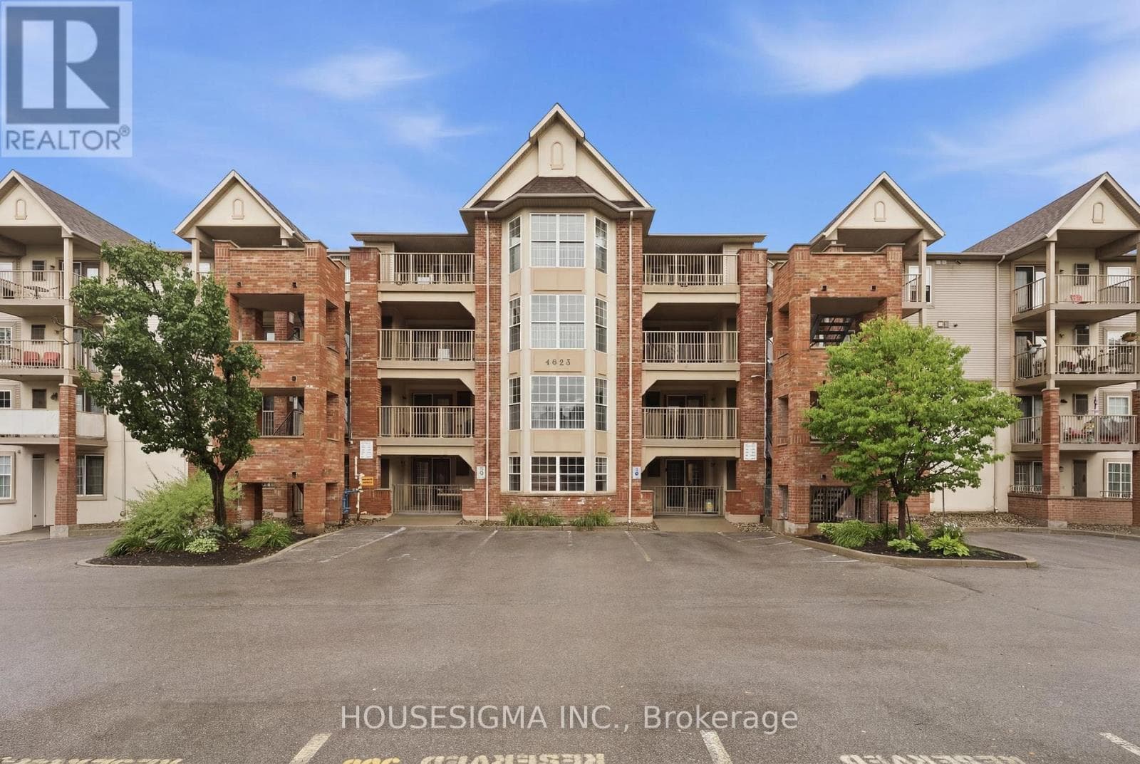 Photo of 203 - 4025 KILMER DRIVE