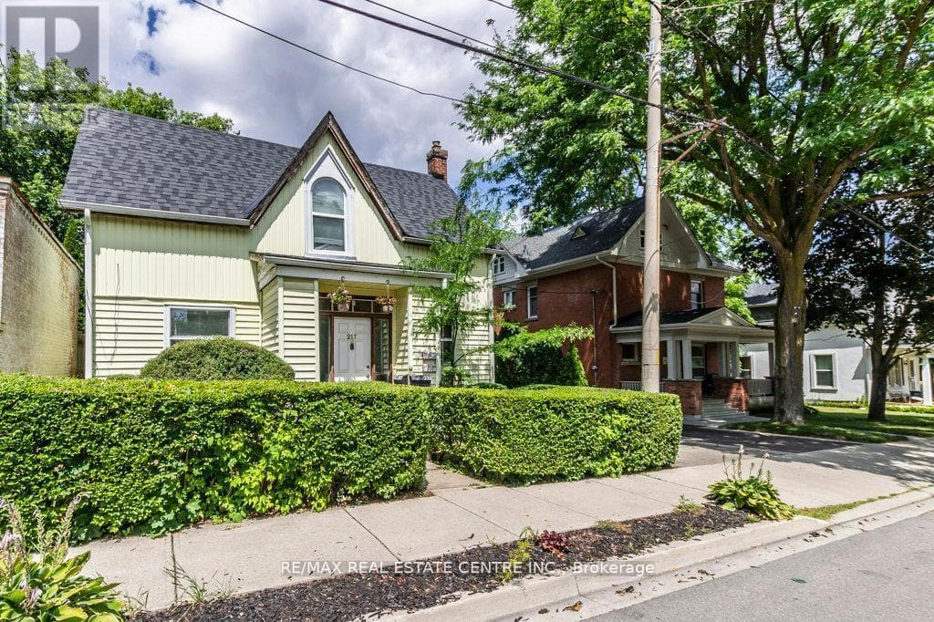 Photo of 215-217 QUEEN STREET