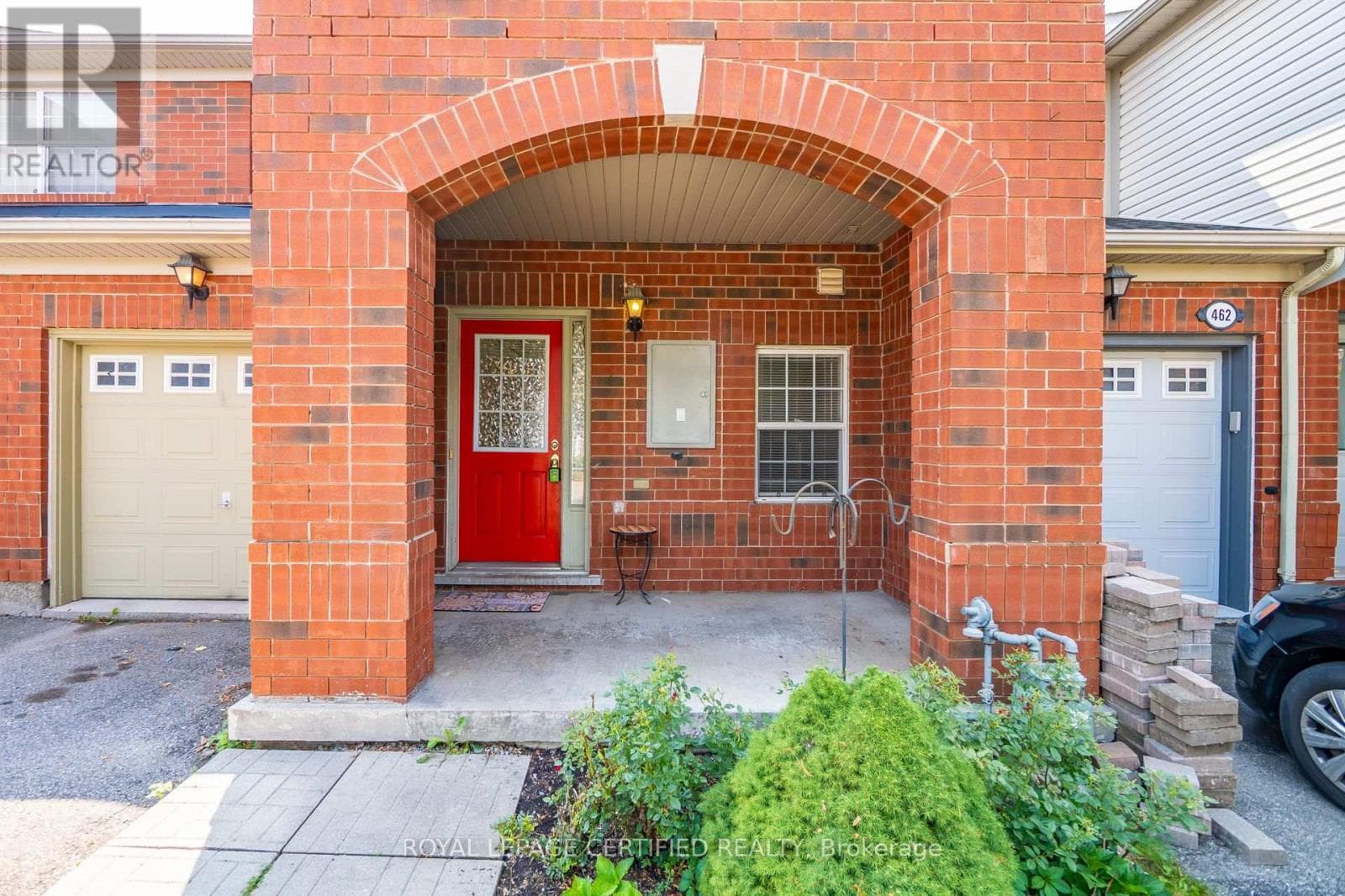 Photo of 464 COLLIS COURT