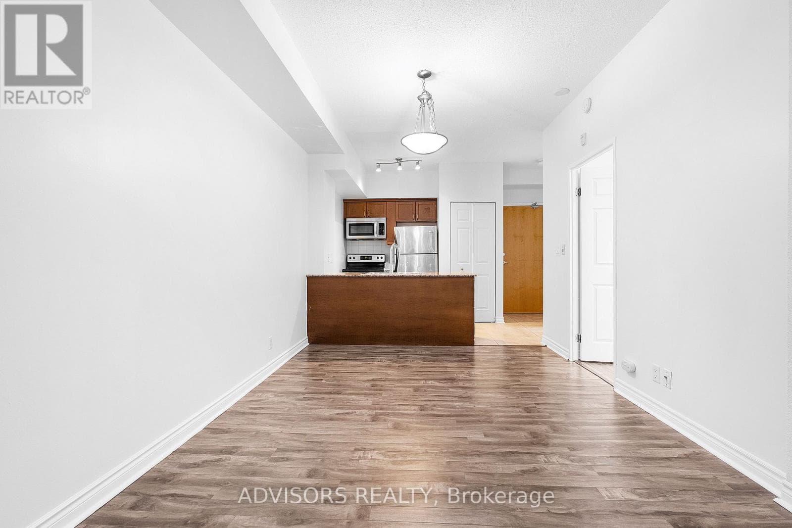 Photo of 209 - 11 CHRISTIE STREET