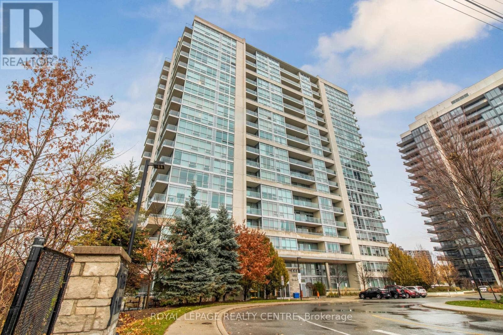 Photo of 1503 - 1055 SOUTHDOWN ROAD
