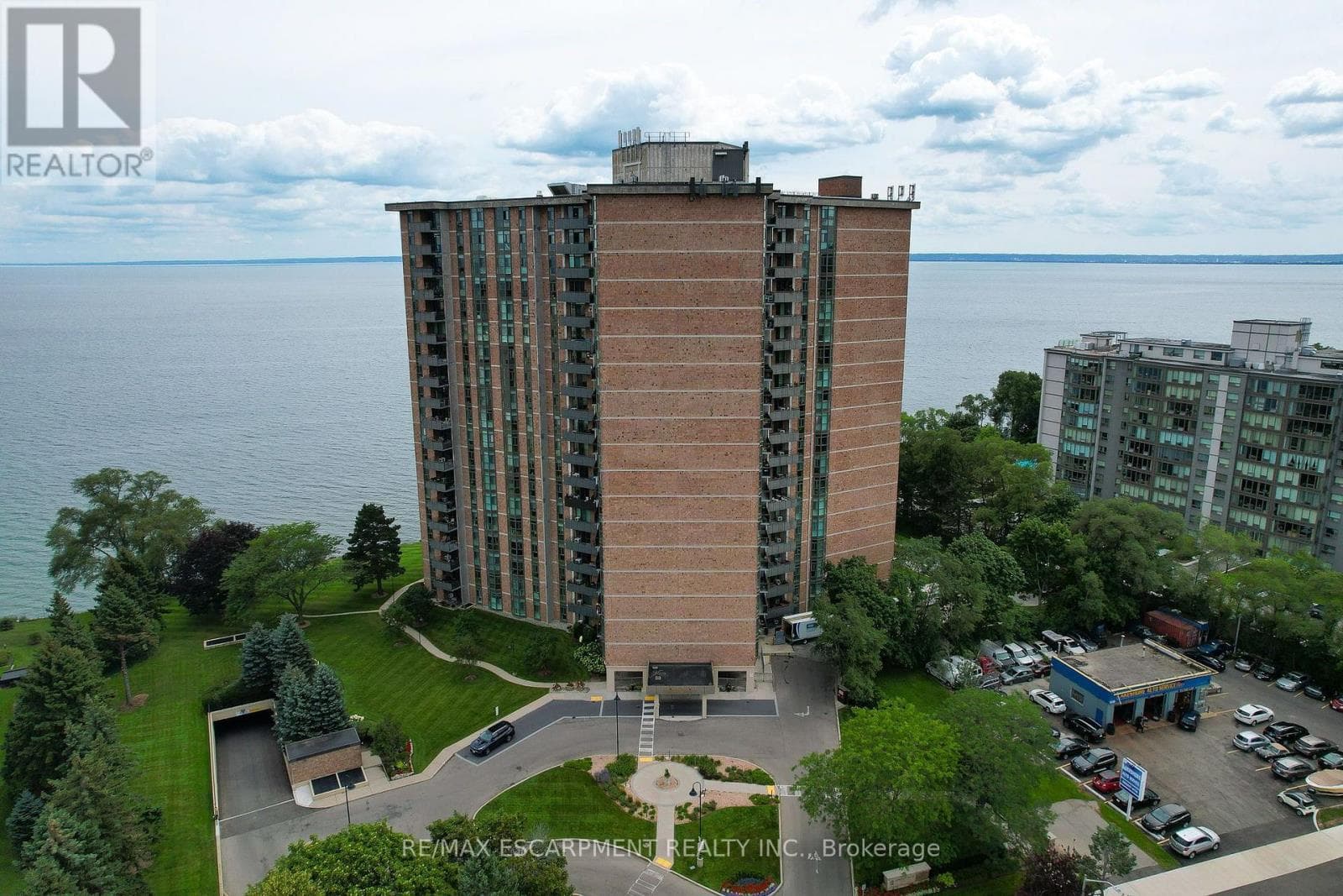 Photo of 1207 - 5250 LAKESHORE ROAD