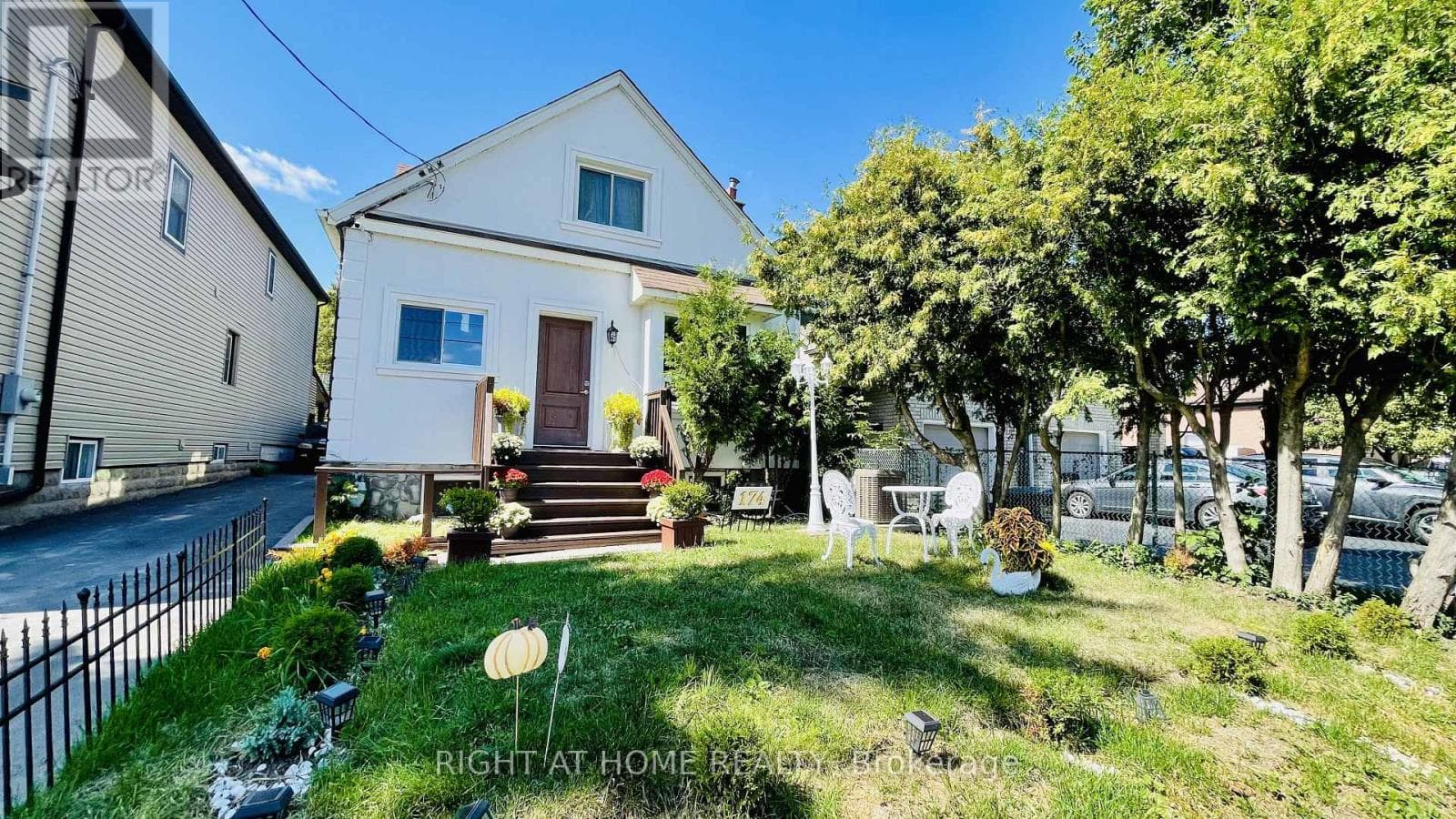 Photo of 174 AYLESWORTH AVENUE