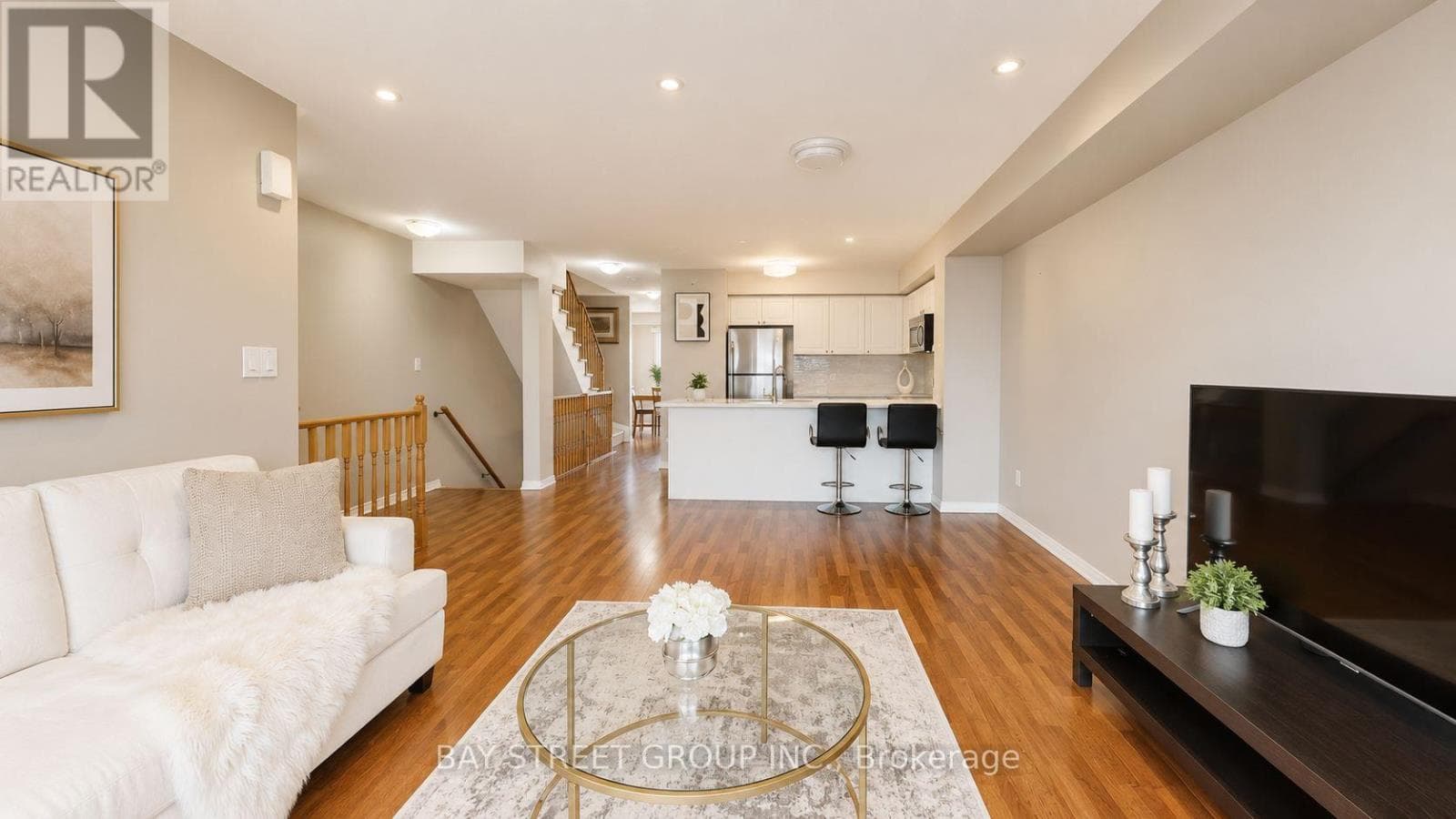 Photo of 13 - 3975 EGLINTON AVENUE W