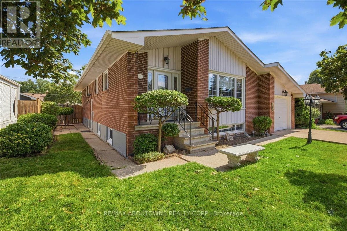 Photo of 343 DUNCOMBE DRIVE