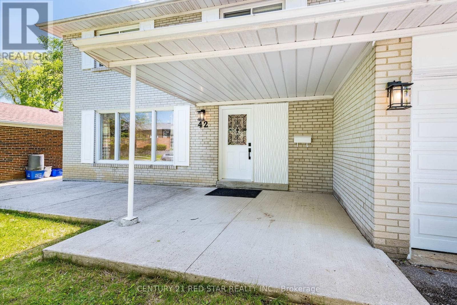 Photo of 42 BROADFIELD DRIVE