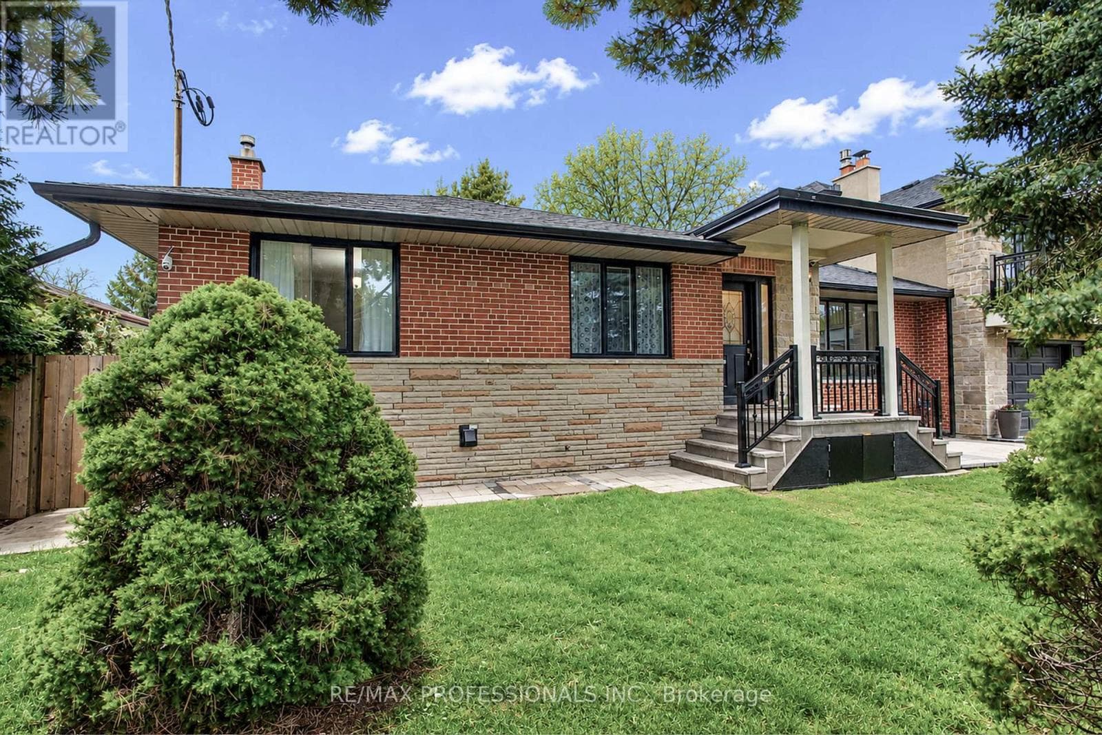 Photo of 40 COWLEY AVENUE