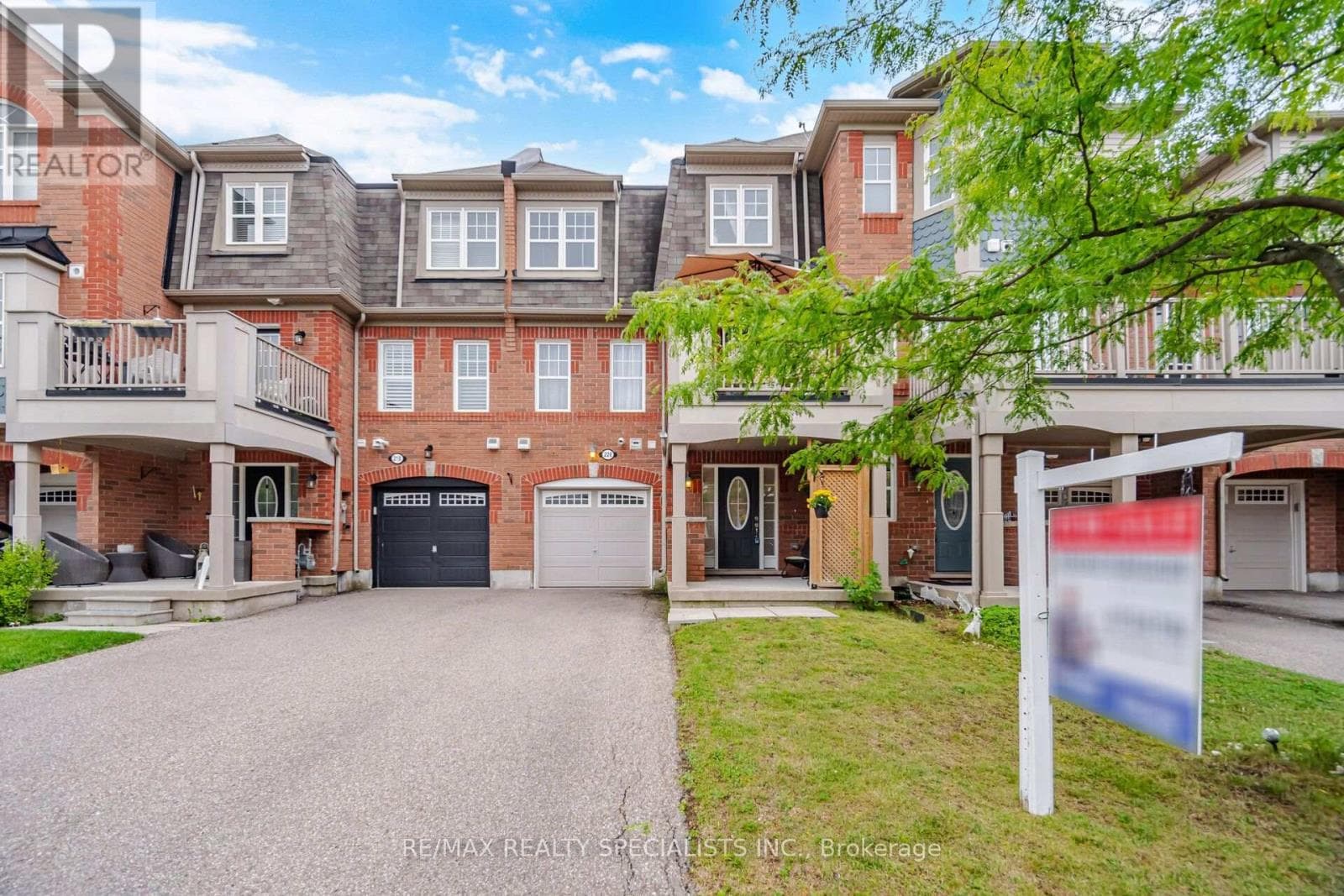 Photo of 220 MORTIMER CRESCENT