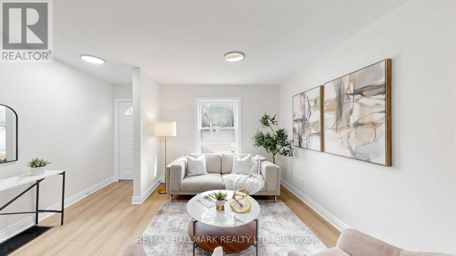 Photo of 16 QUEENSDALE AVENUE