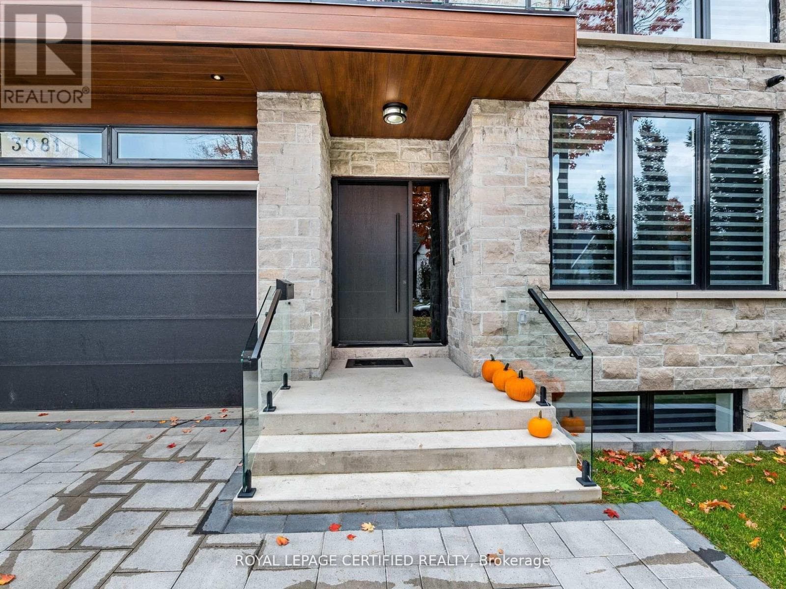 Photo of 3081 GRENVILLE DRIVE