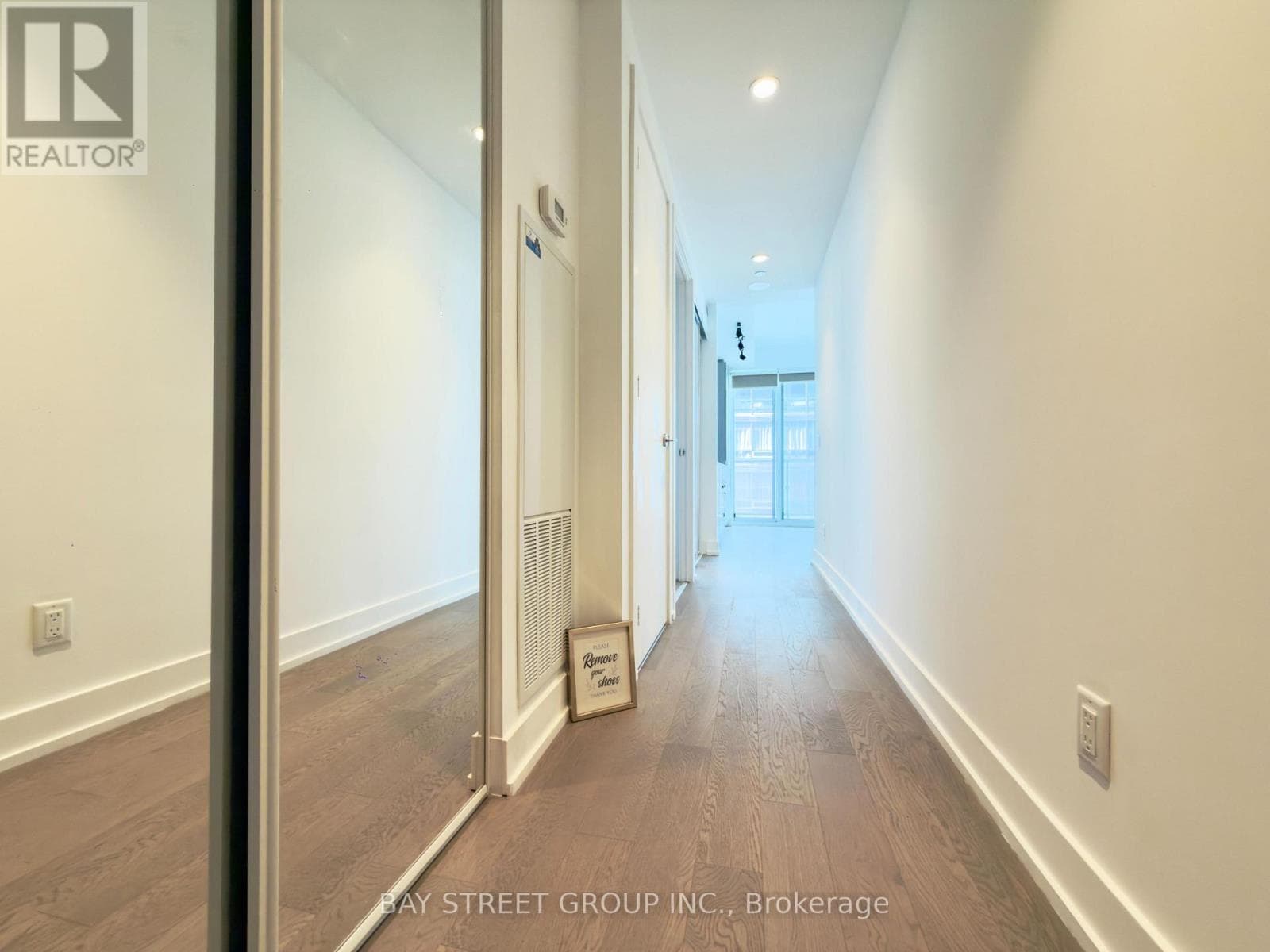 Photo of 4502 - 7 GRENVILLE STREET