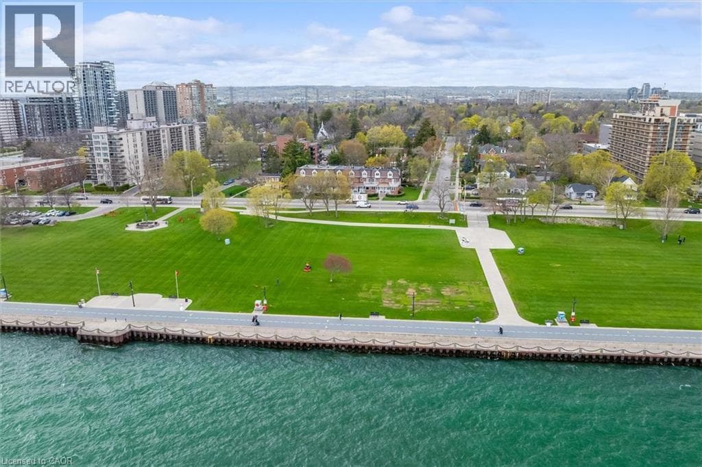 Photo of 1389 LAKESHORE Road
