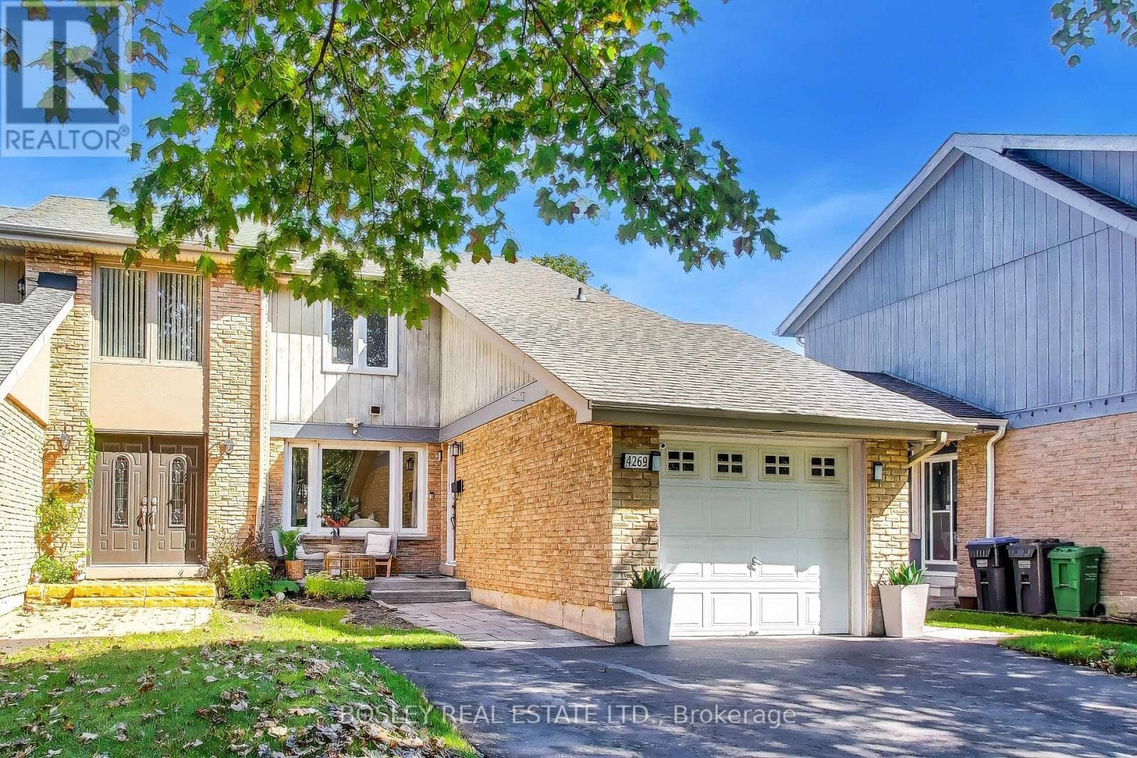 Photo of 4269 TAFFEY CRESCENT
