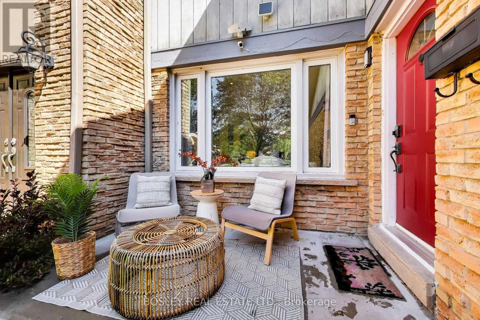 Photo of 4269 TAFFEY CRESCENT