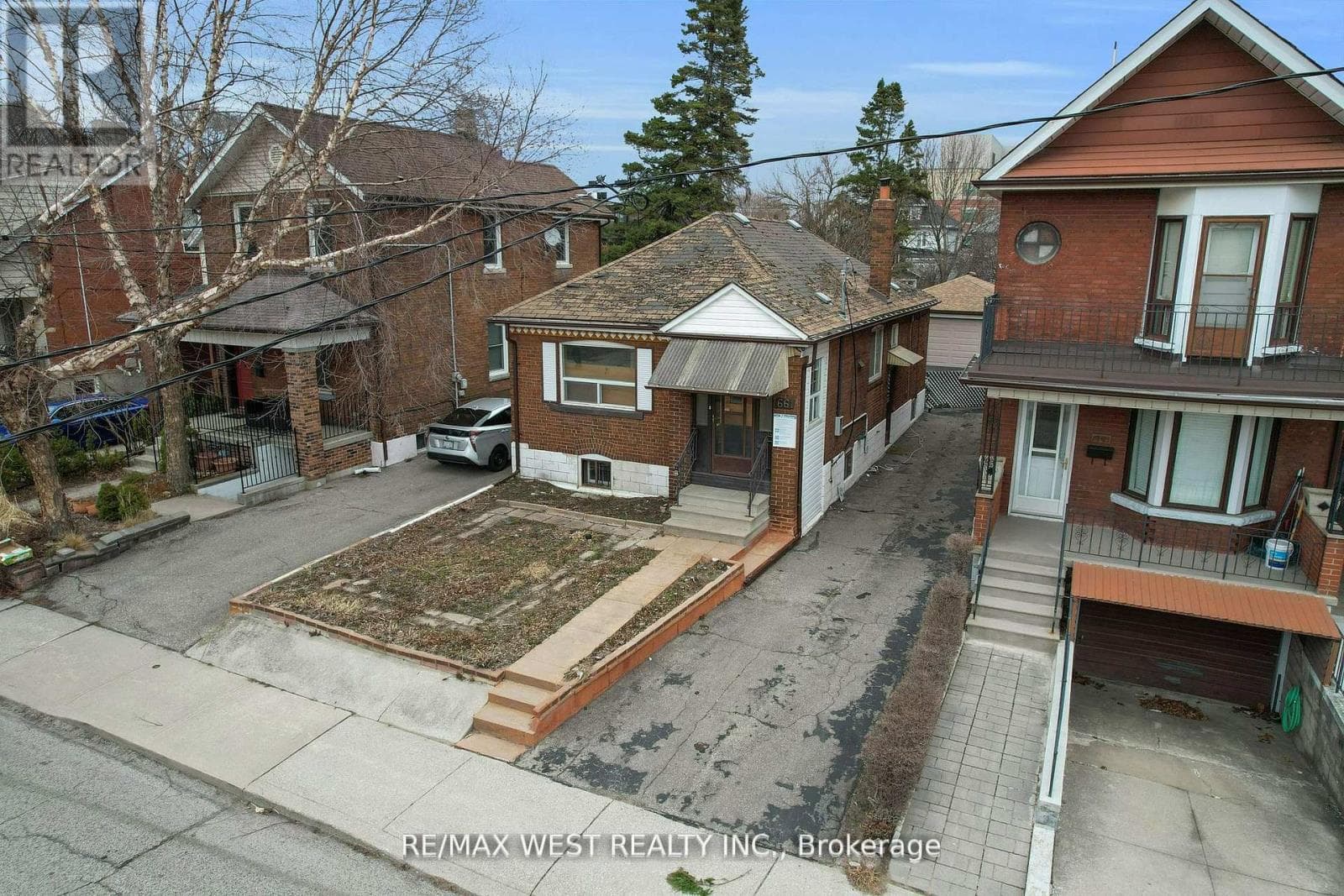 Photo of 661 BERESFORD AVENUE