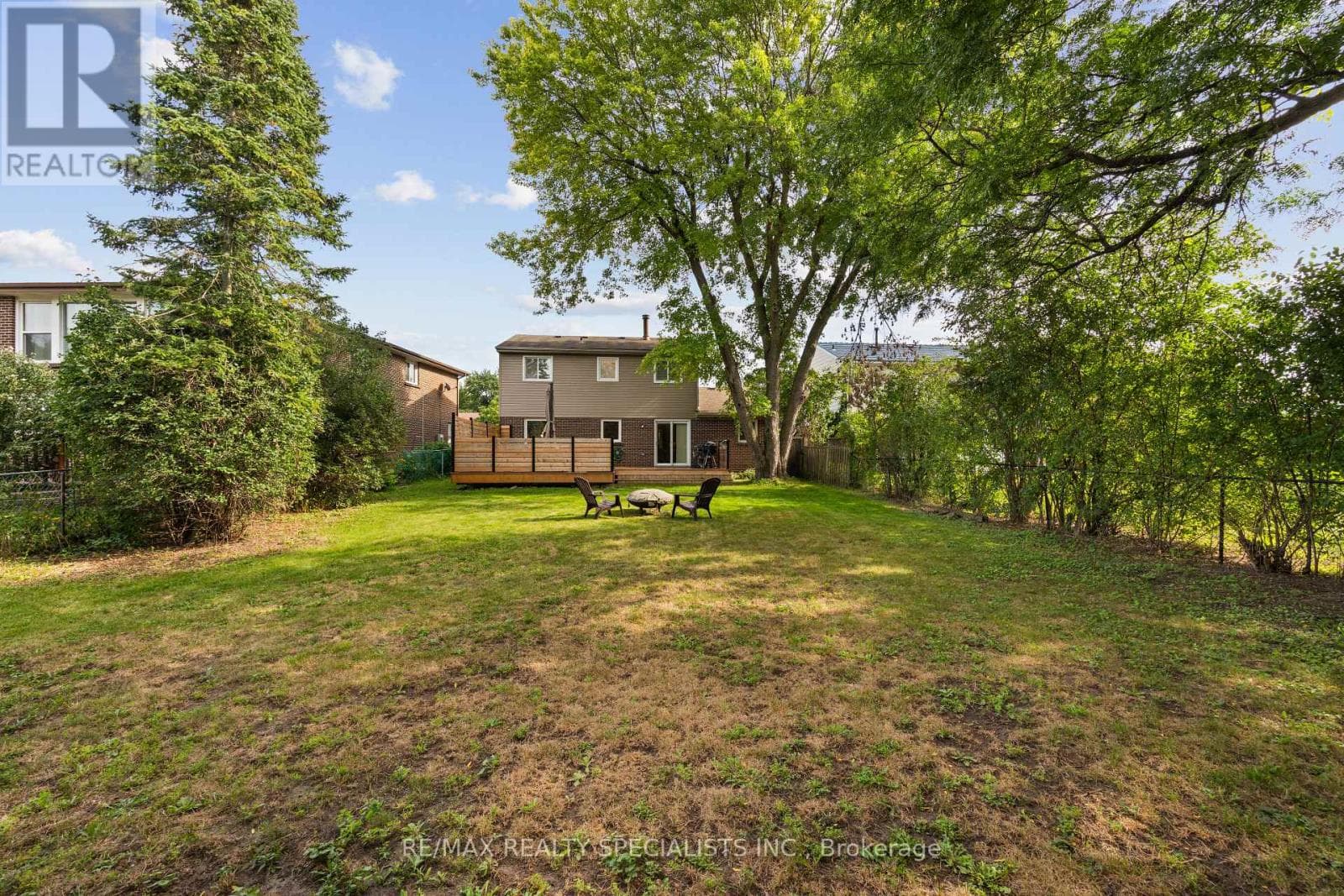 Photo of 10 LORRAINE CRESCENT
