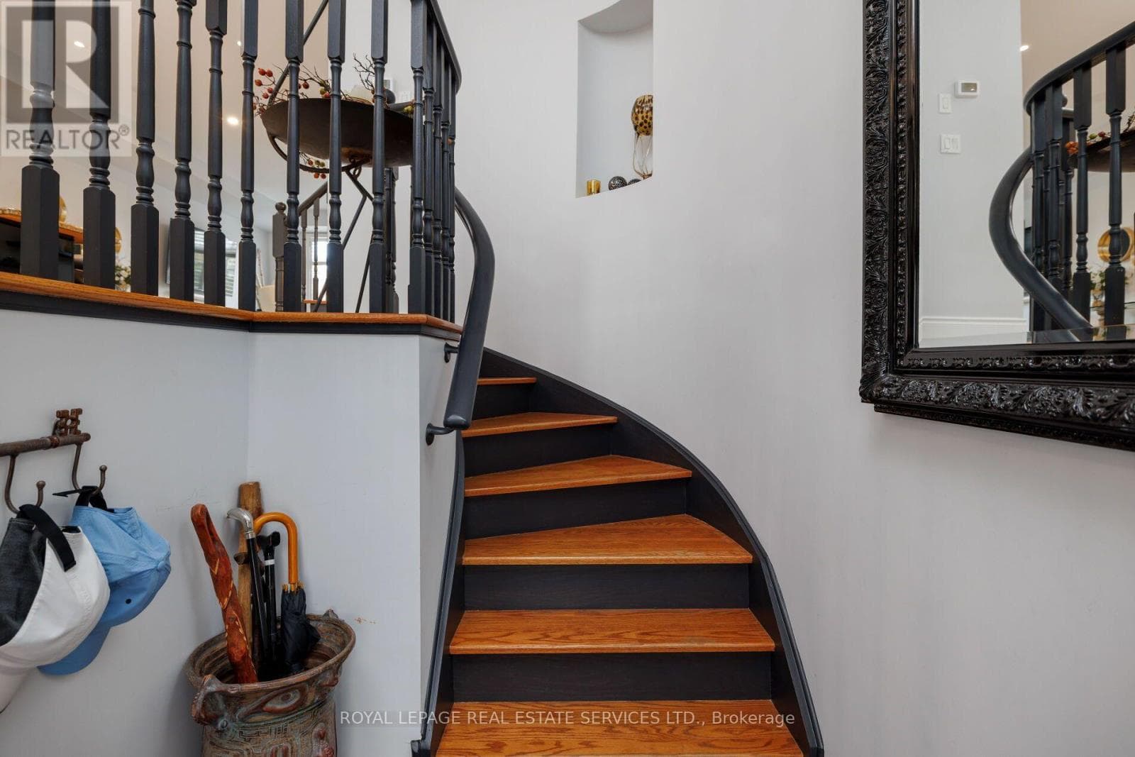 Photo of 7 - 120 BRONTE ROAD